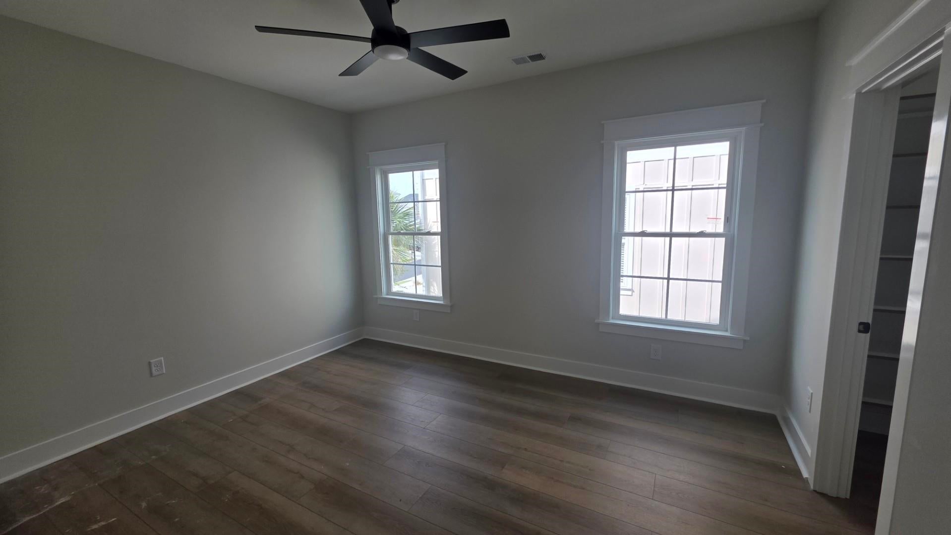 346 Harbour View Dr.