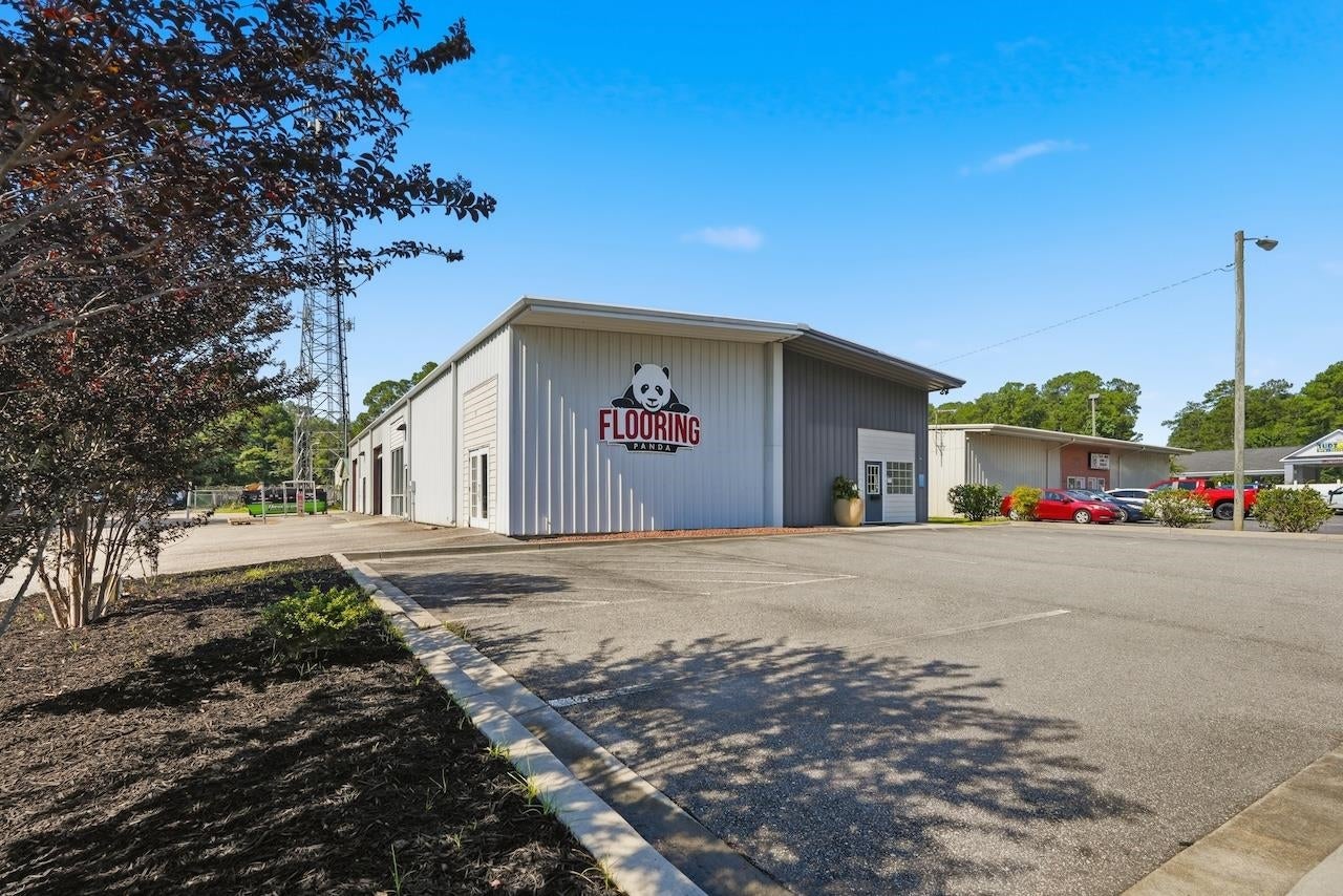 864 Kingswood Dr.