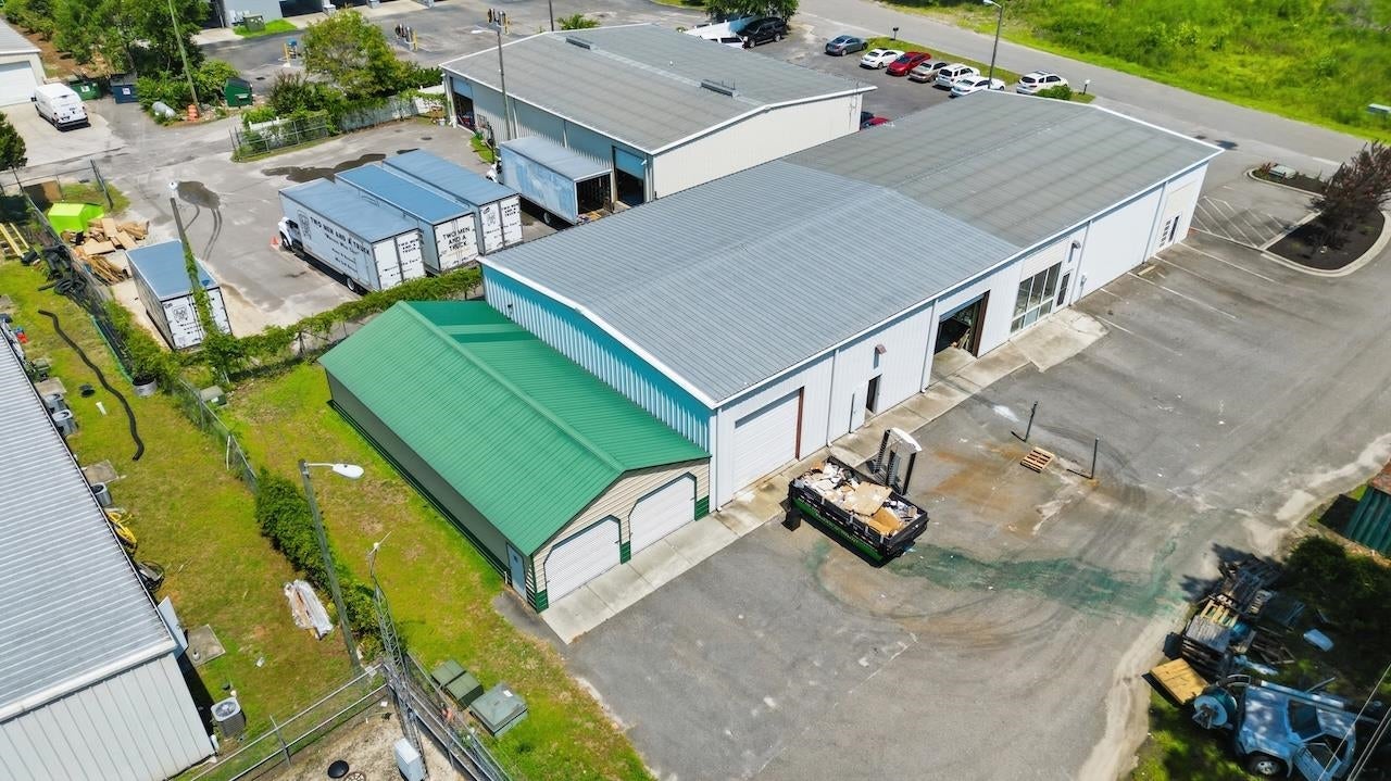 864 Kingswood Dr.