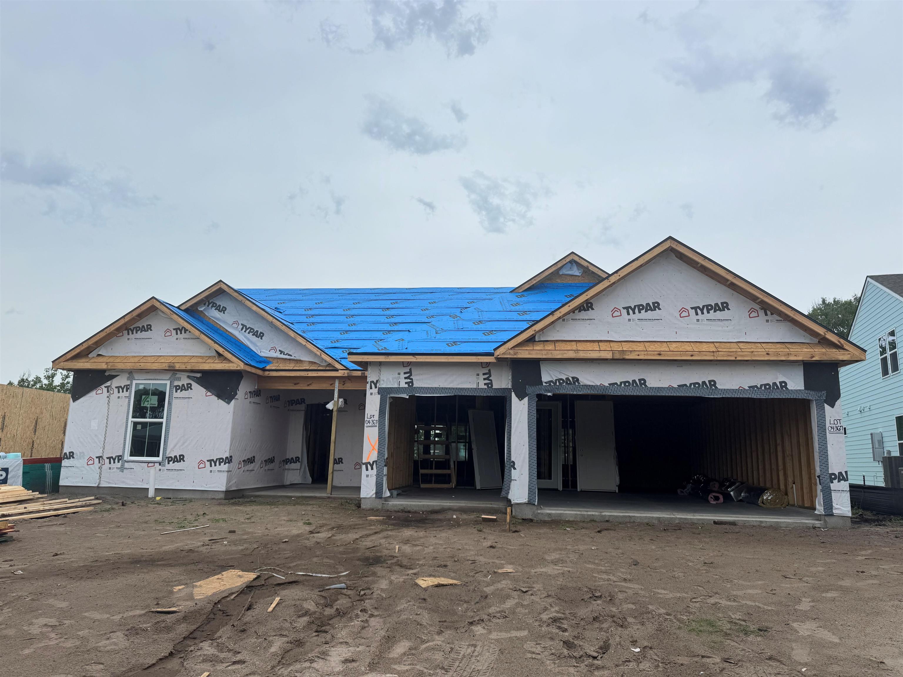 1537 Crested Iris Way