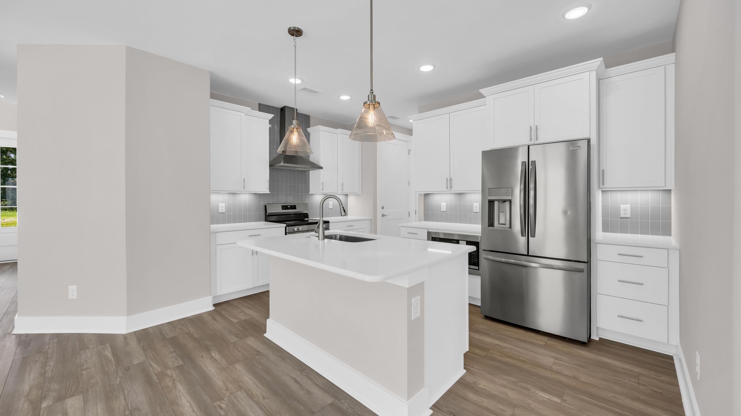 1529 Coastal Cove Ln