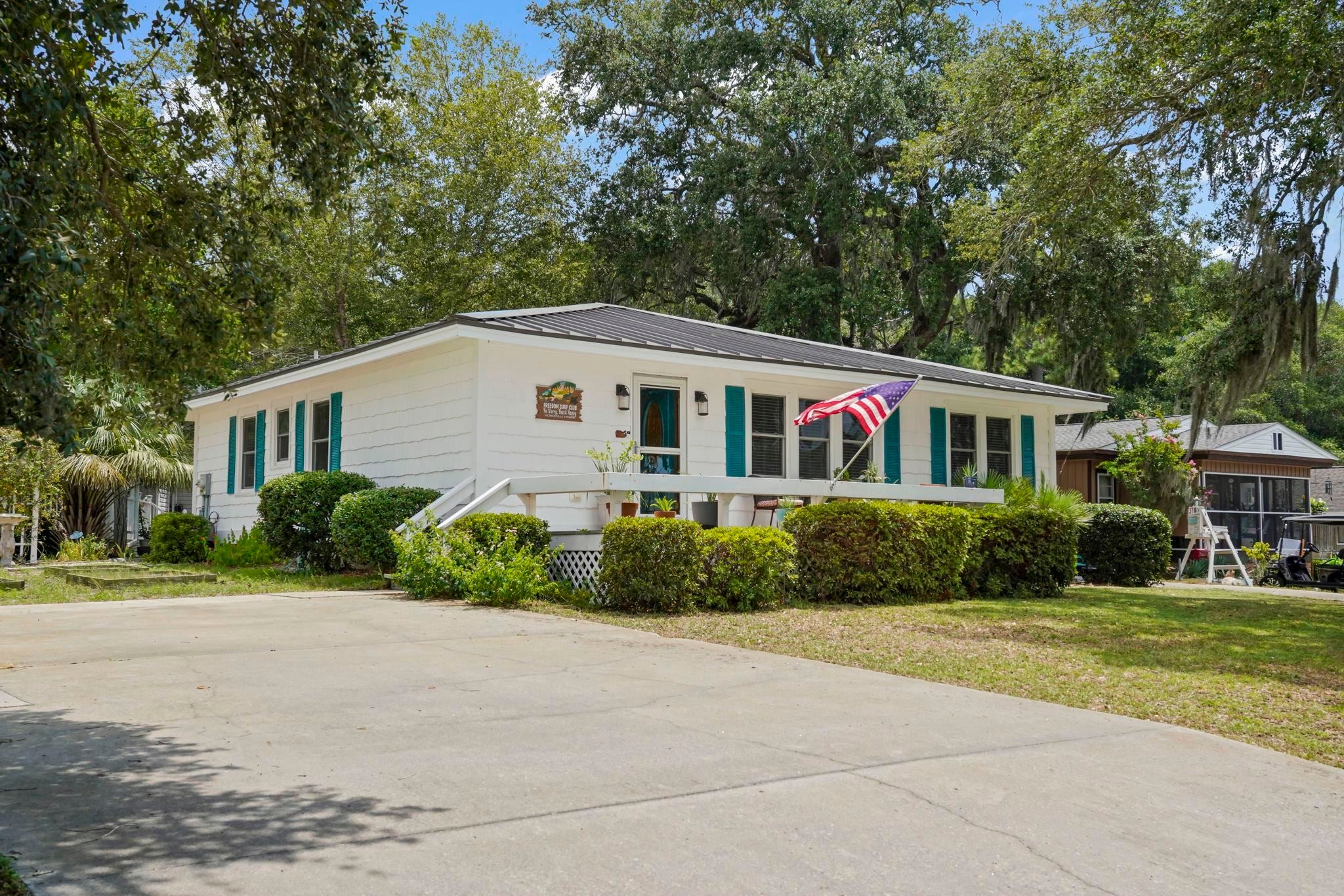 908 Wood St.