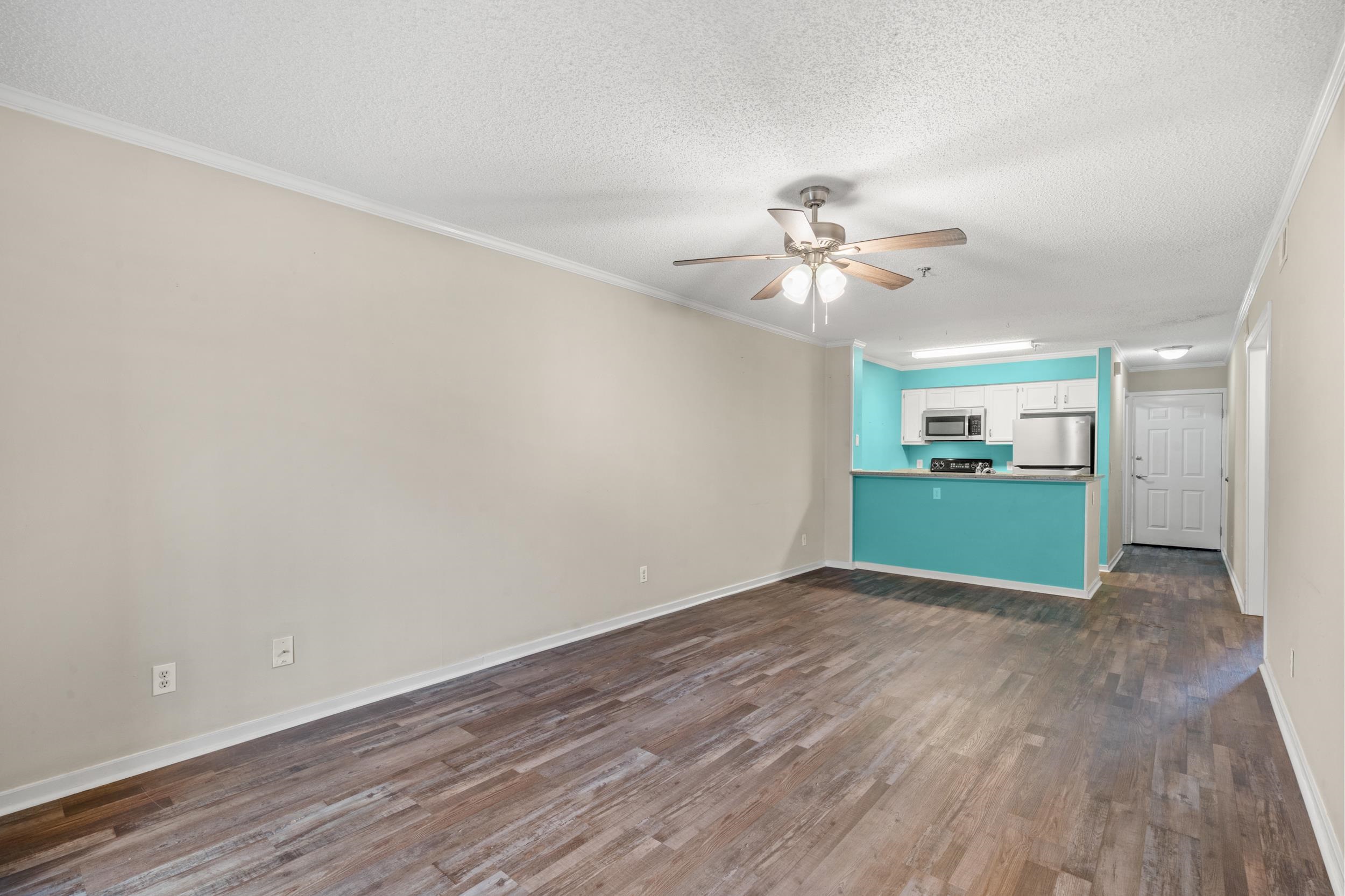 4015 Fairway Dr. 402