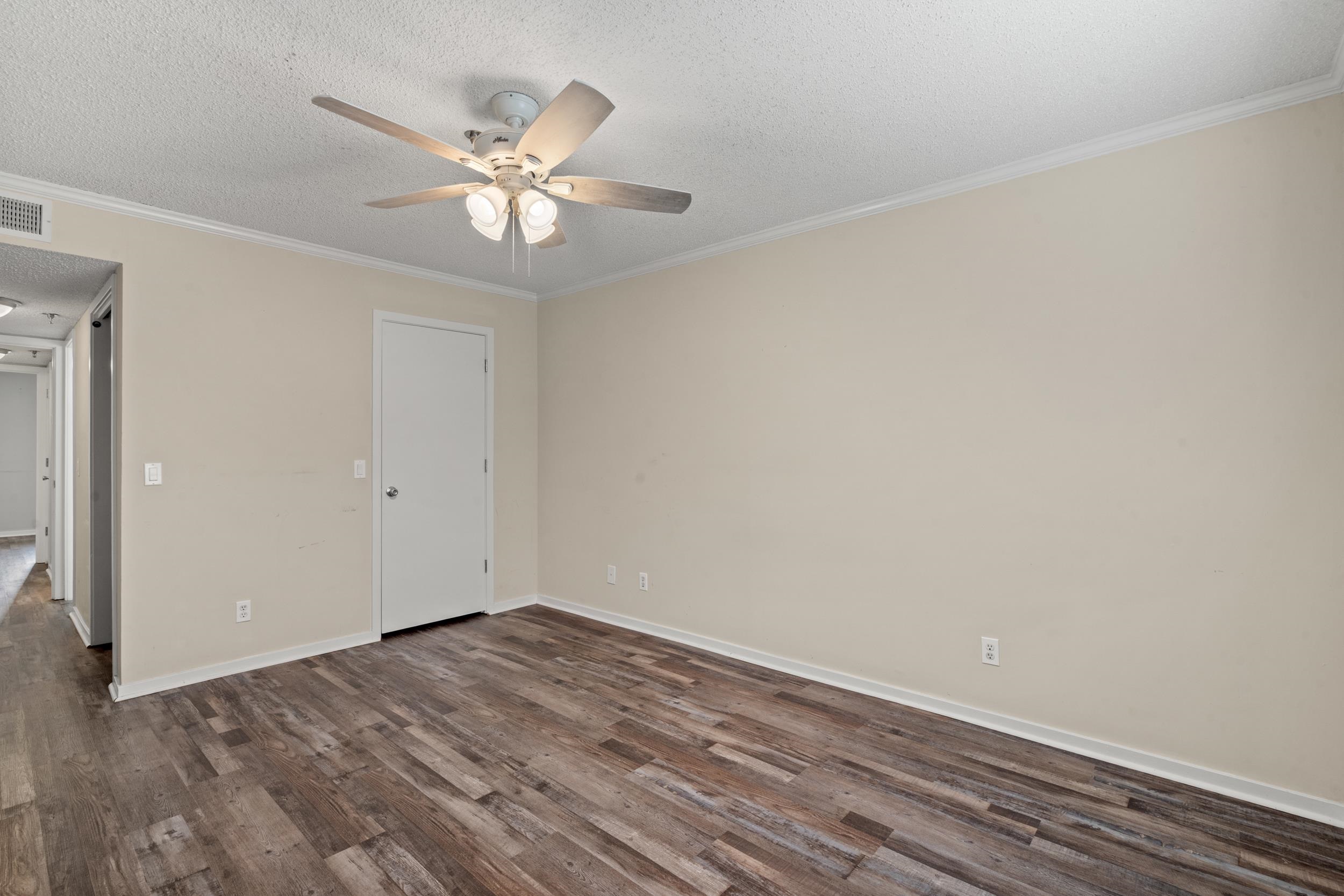 4015 Fairway Dr. 402