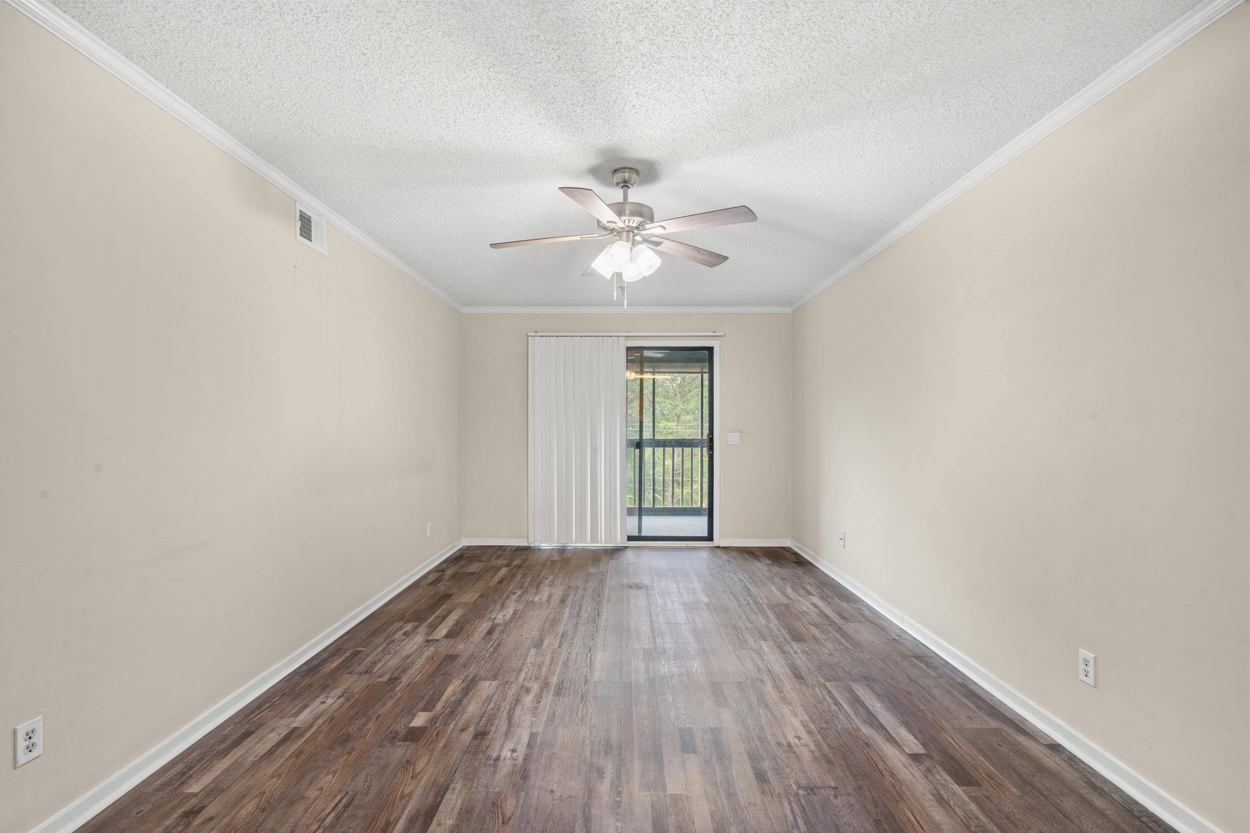 4015 Fairway Dr. 402