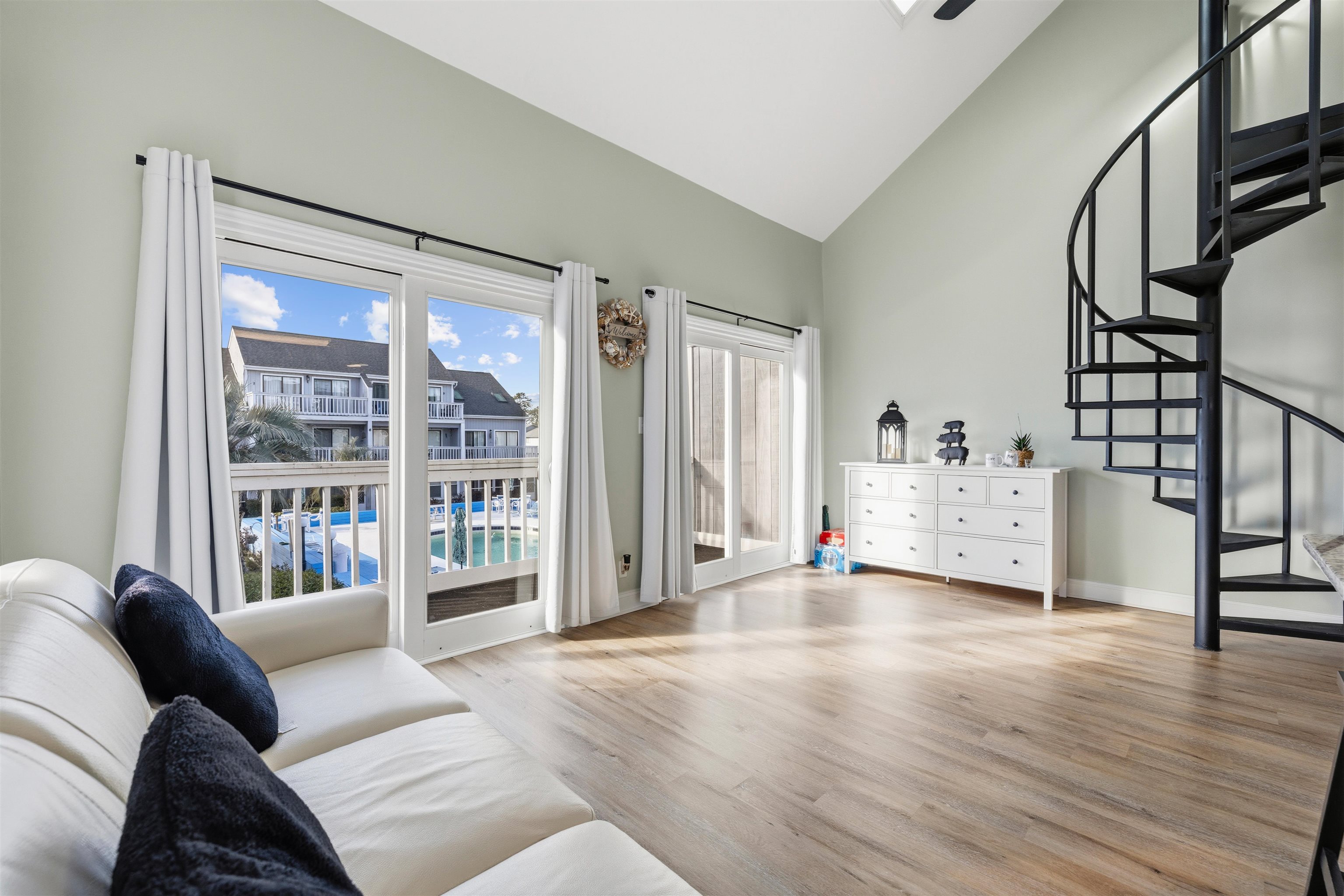 3700 Golf Colony Lane 8J