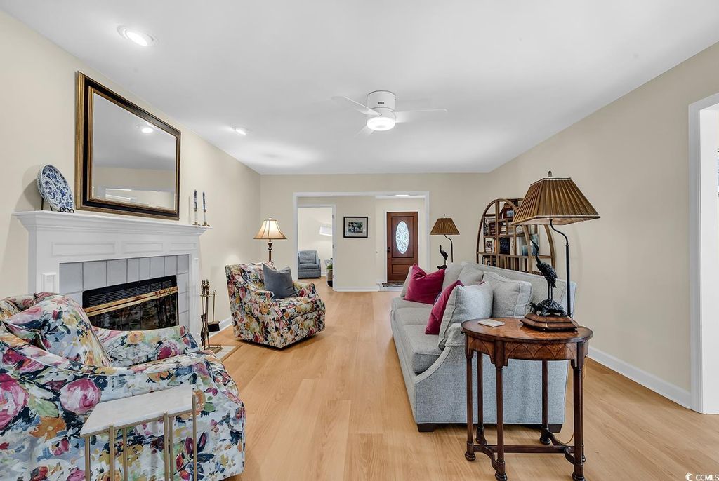 Photo of 728 Crooked Oak Dr, Pawleys Island, SC 29585 (MLS # 2529416)