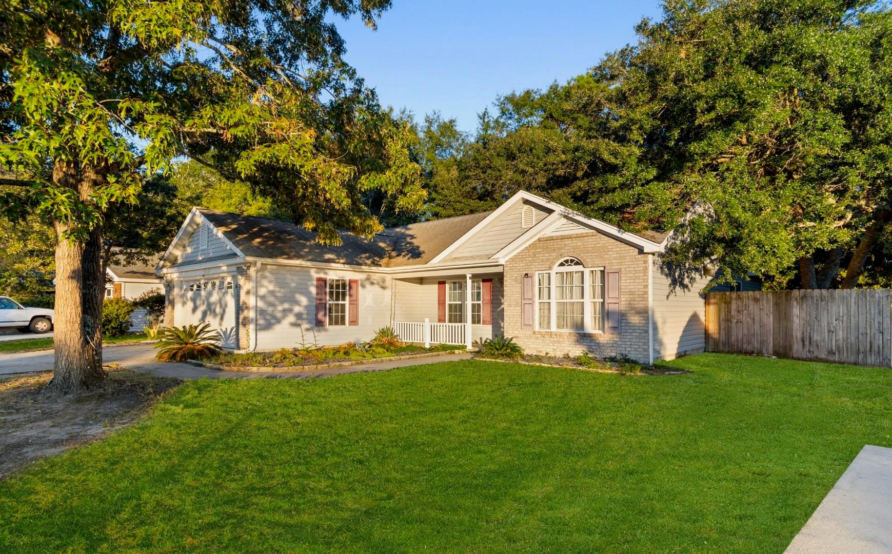 2073 Hawksmoor Dr.