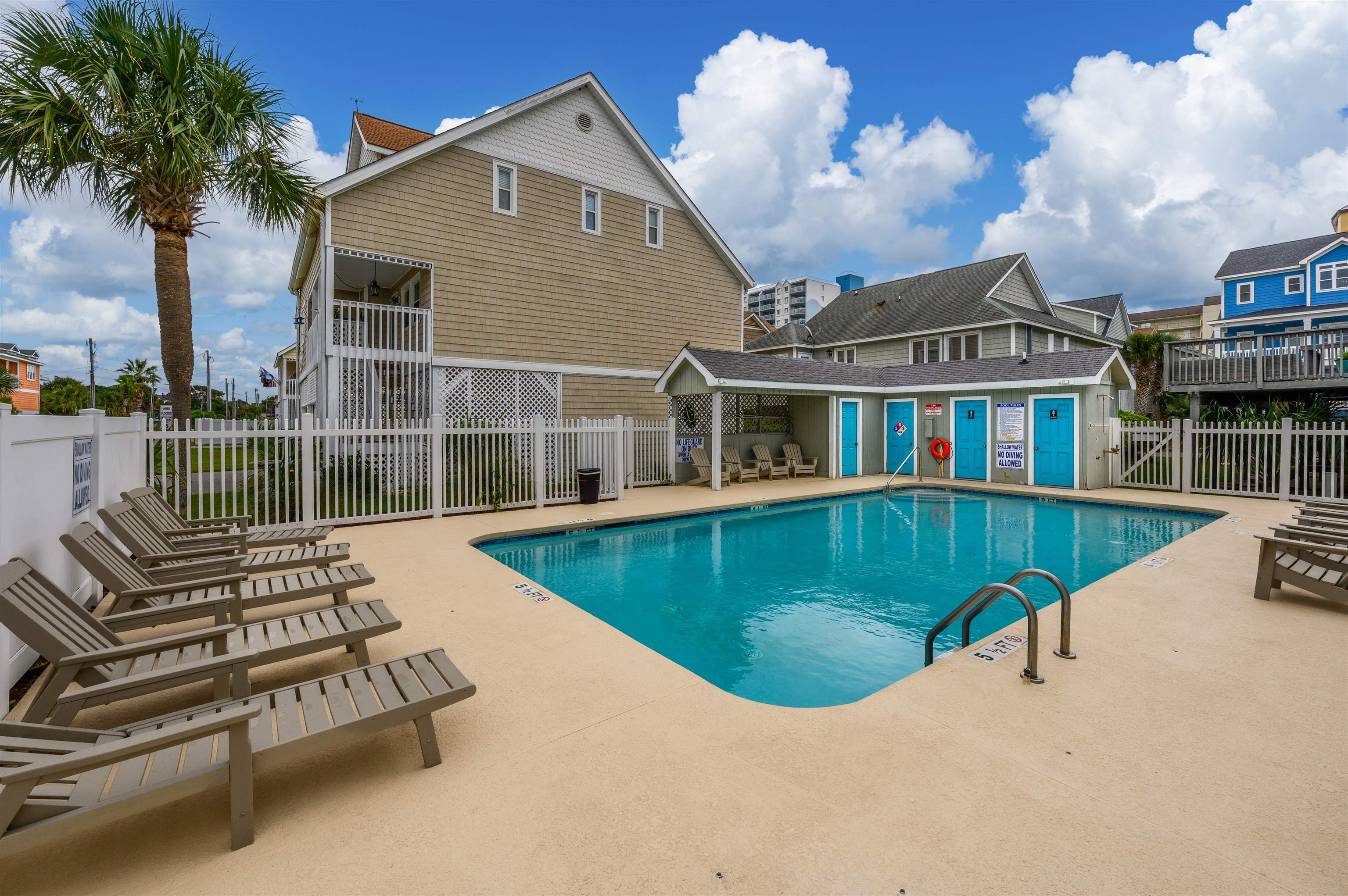 4724 Surf St.