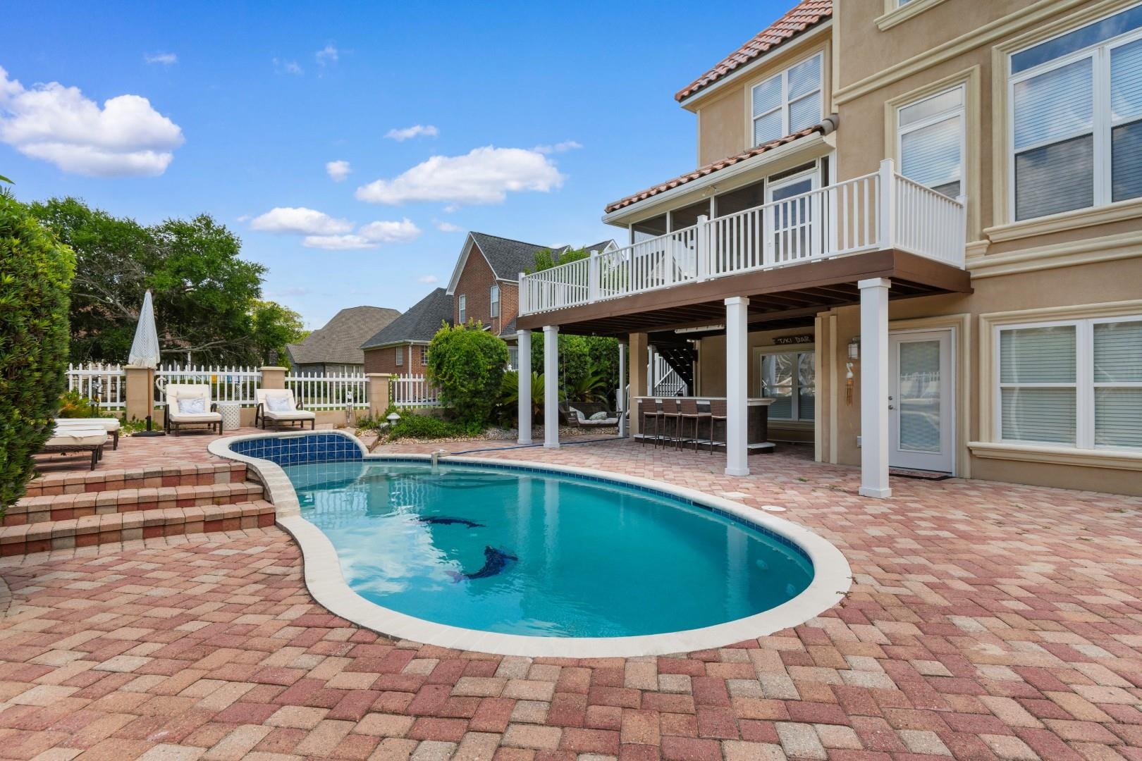 701 Hillside Dr. N