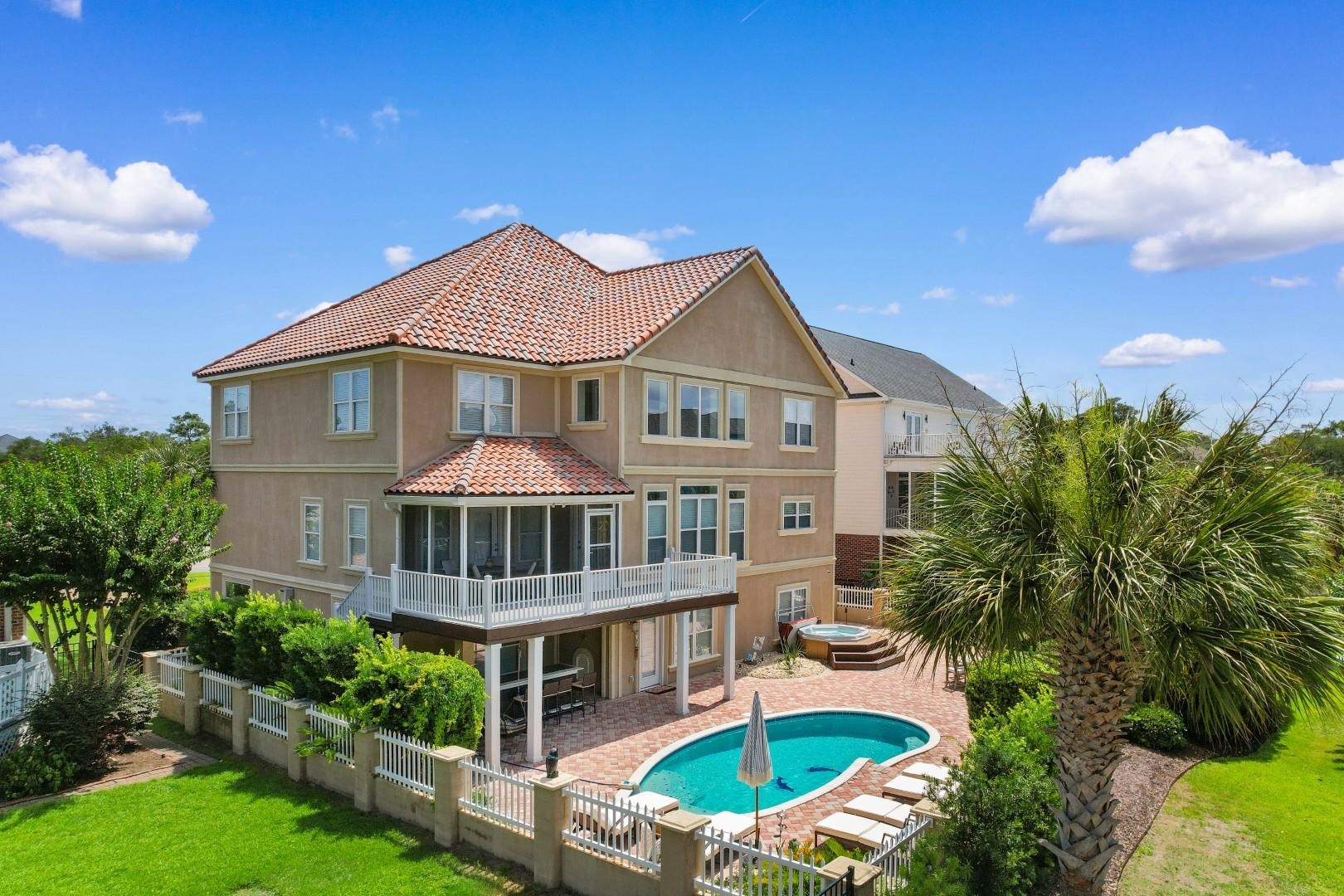 701 Hillside Dr. N