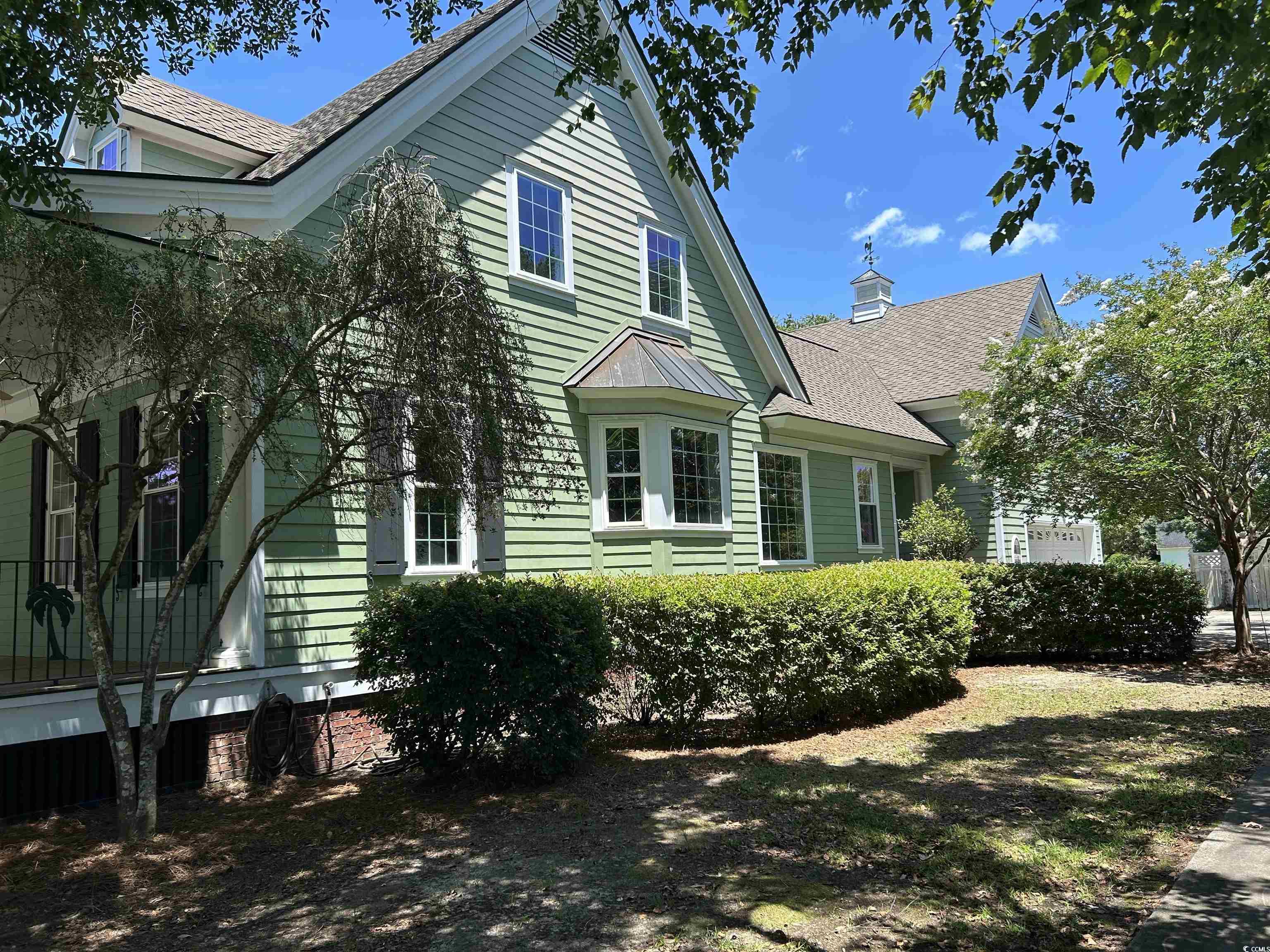 518 Country Club Dr.