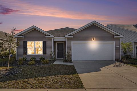 572 Woodland Farms Circle Aynor SC 29511