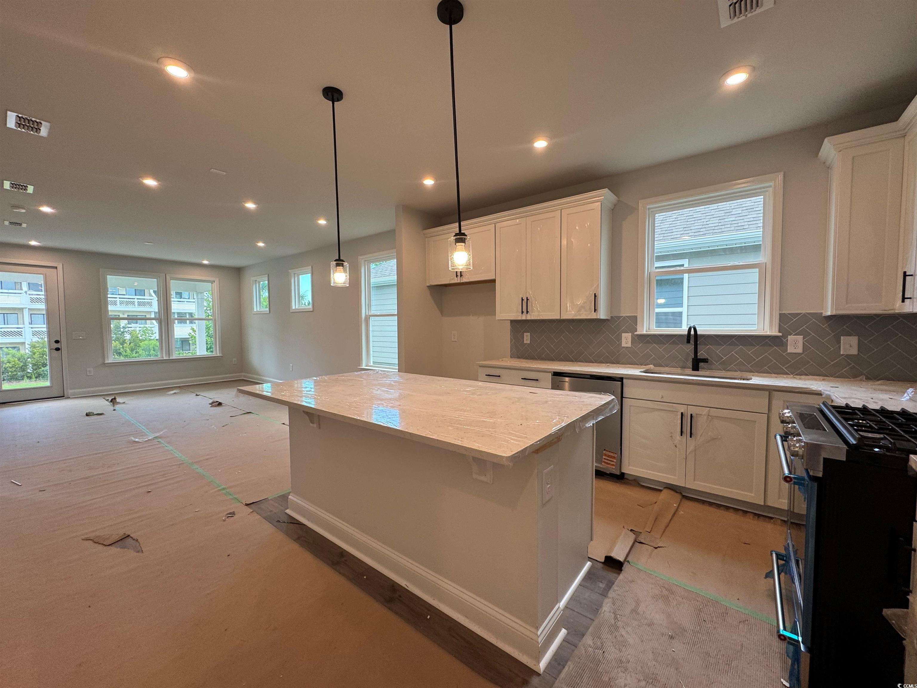 1221 Lady Bird Way