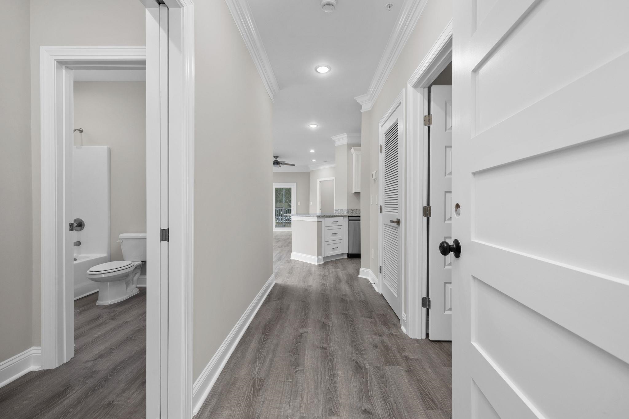 627 Bonaventure Dr. 101