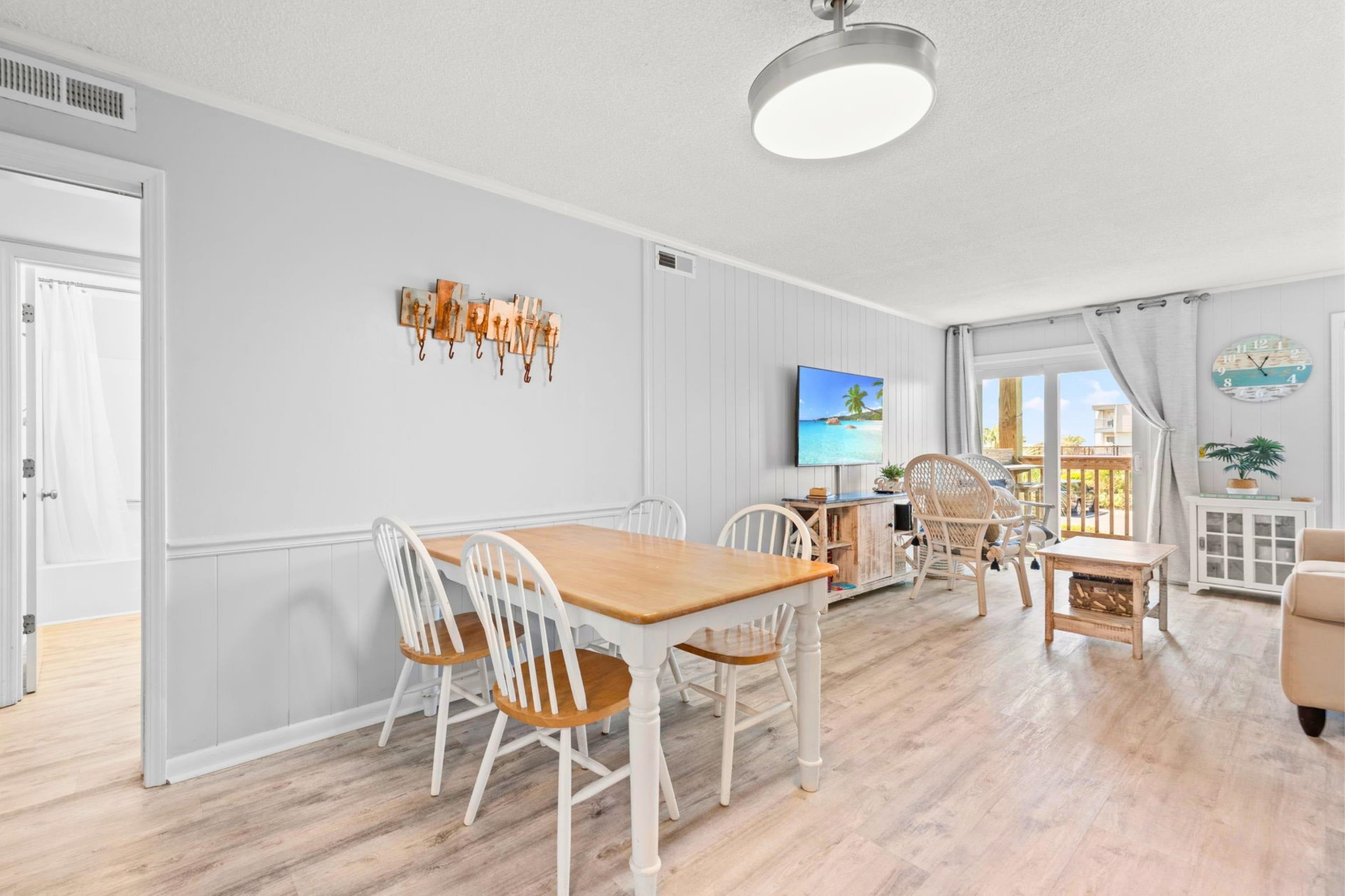 277 W First St. 1J