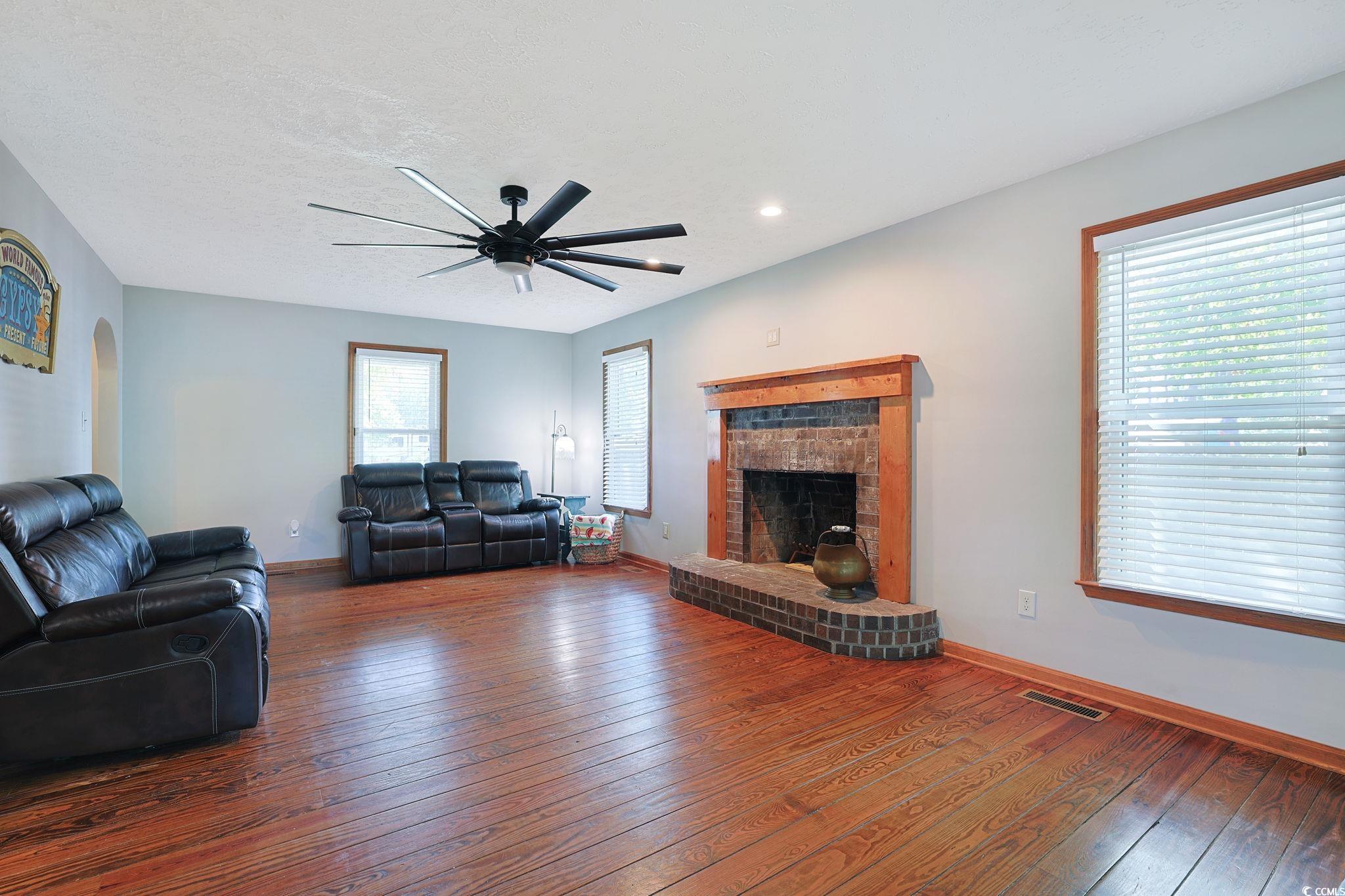 1601 Dick Pond Rd.
