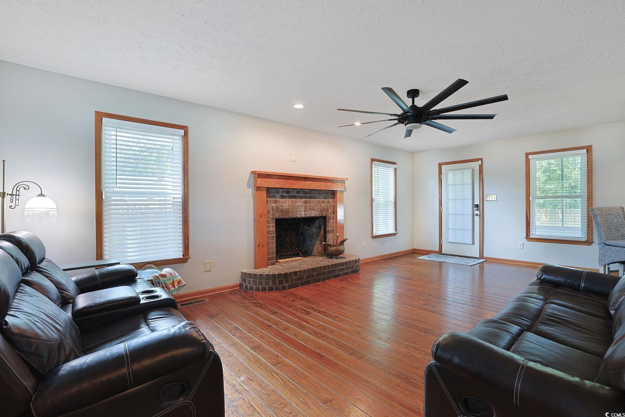 1601 Dick Pond Rd.