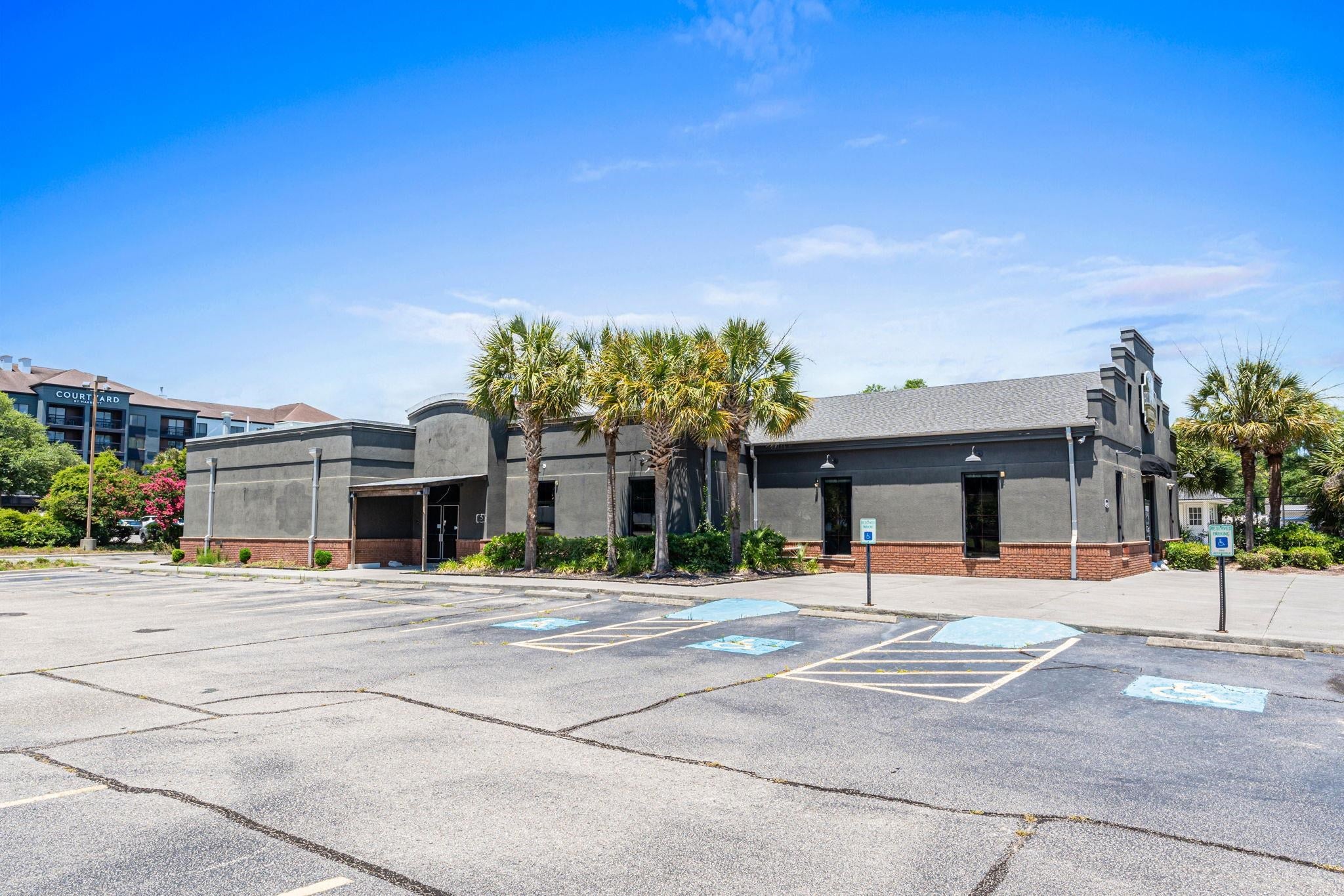 10435 N Kings Hwy.