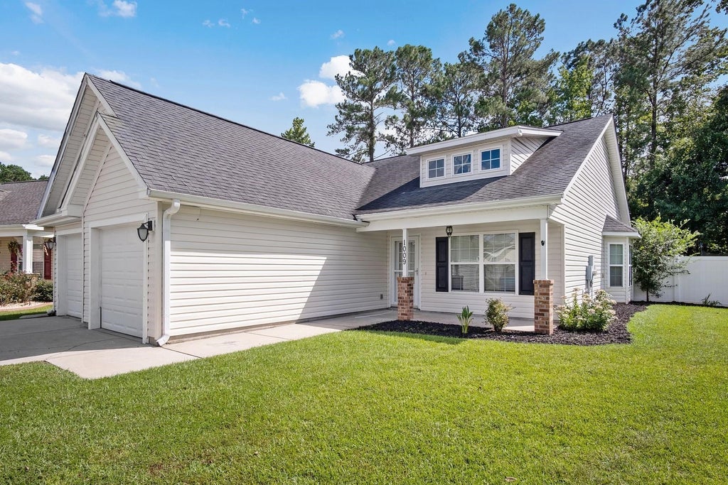 Photo of 1009 McCall Loop, Conway, SC 29526 (MLS # 2622405)