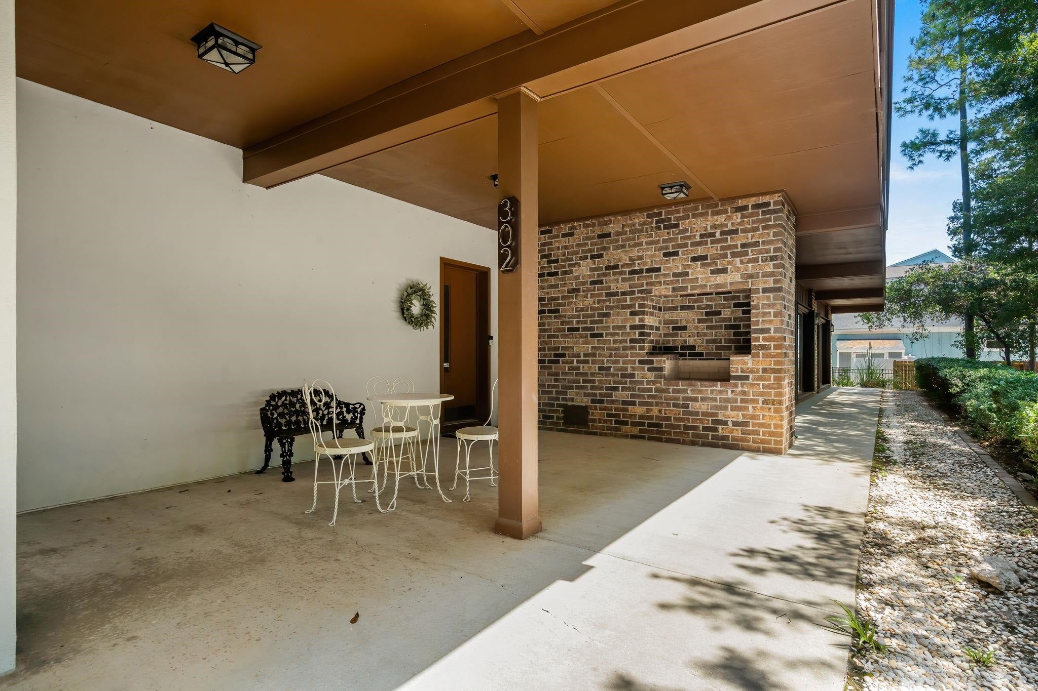 302 8th Ave. N