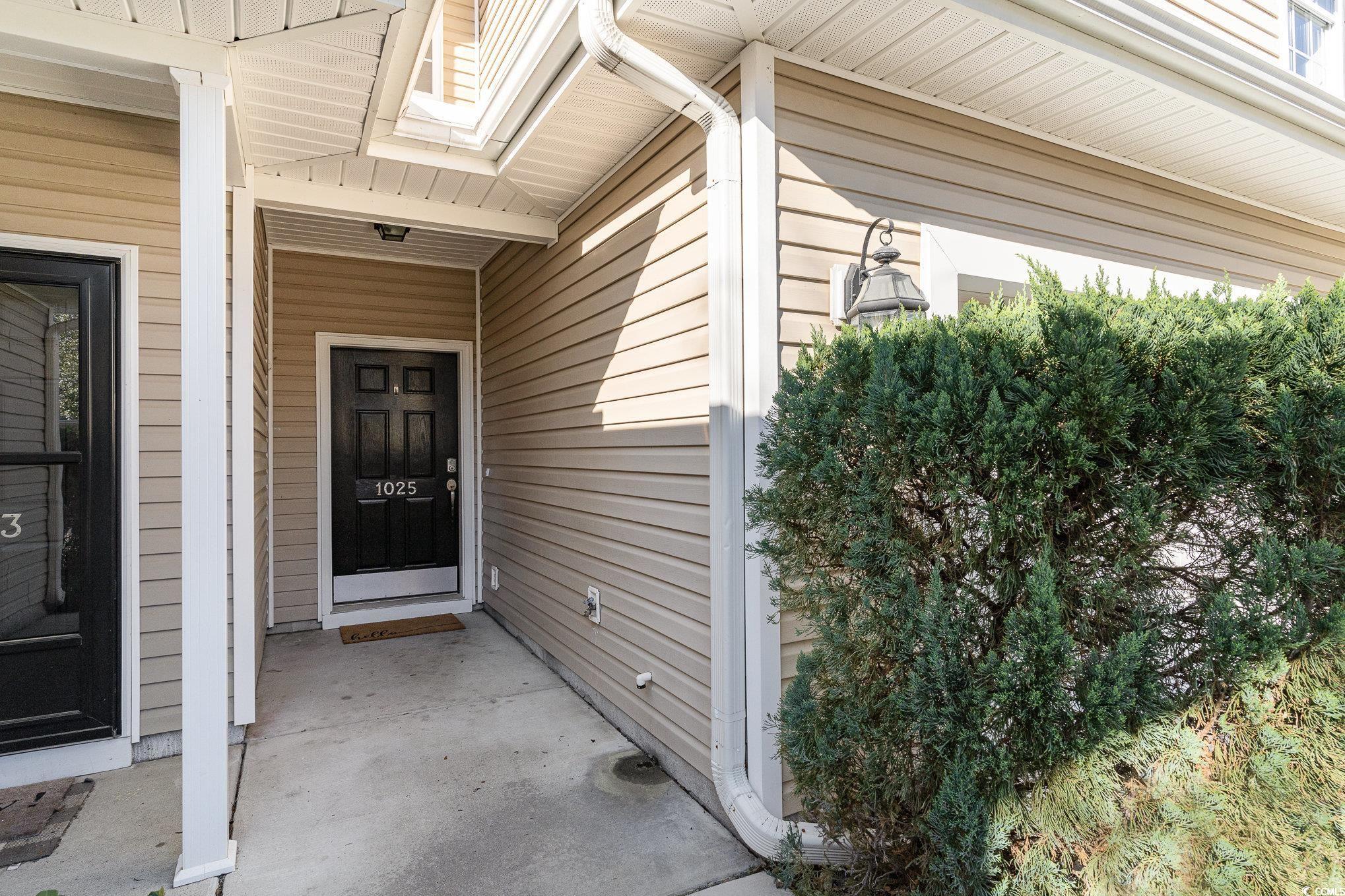 1025 Fairway Ln. 1025