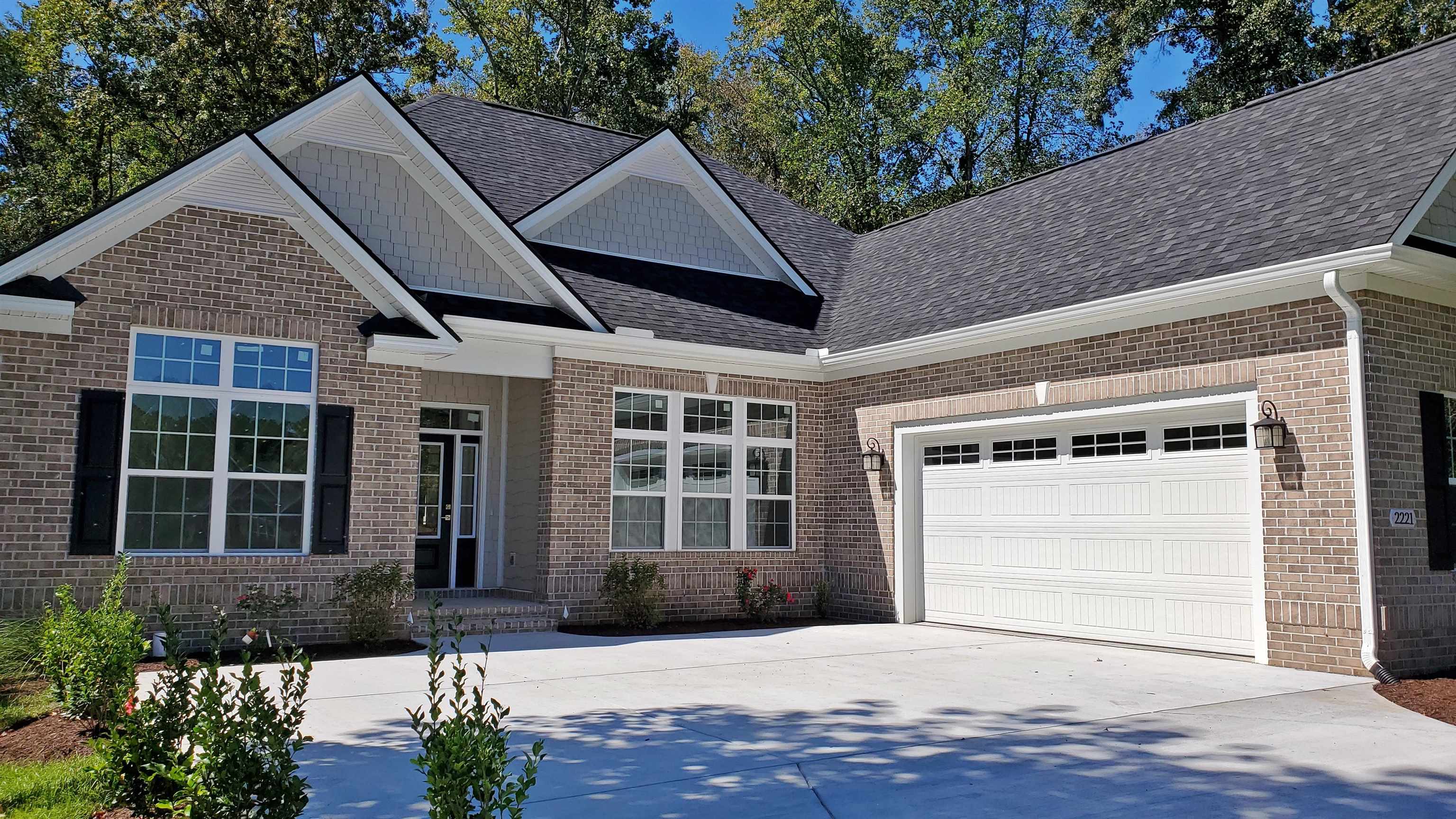 2221 Maybank Circle
