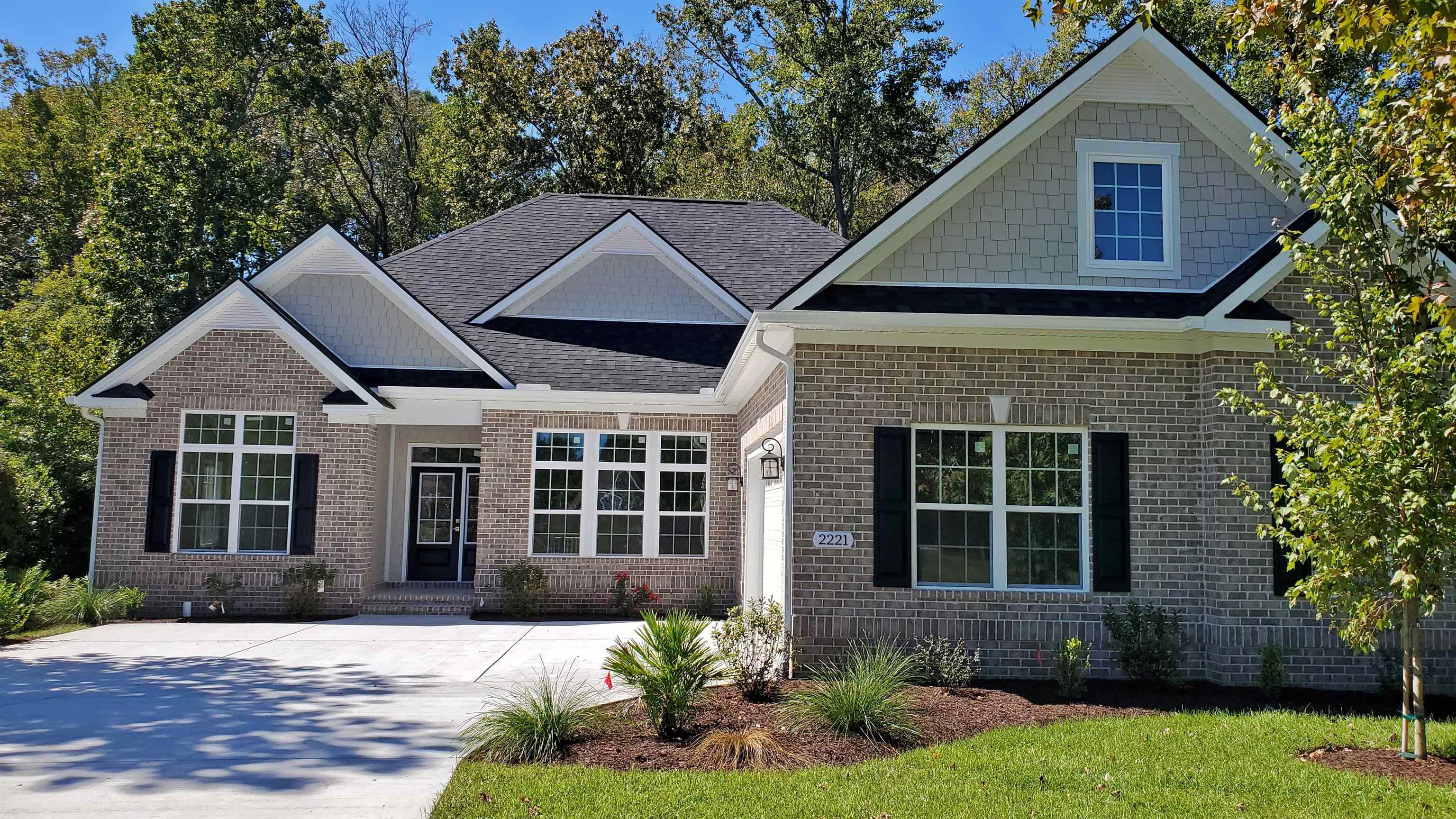 2221 Maybank Circle