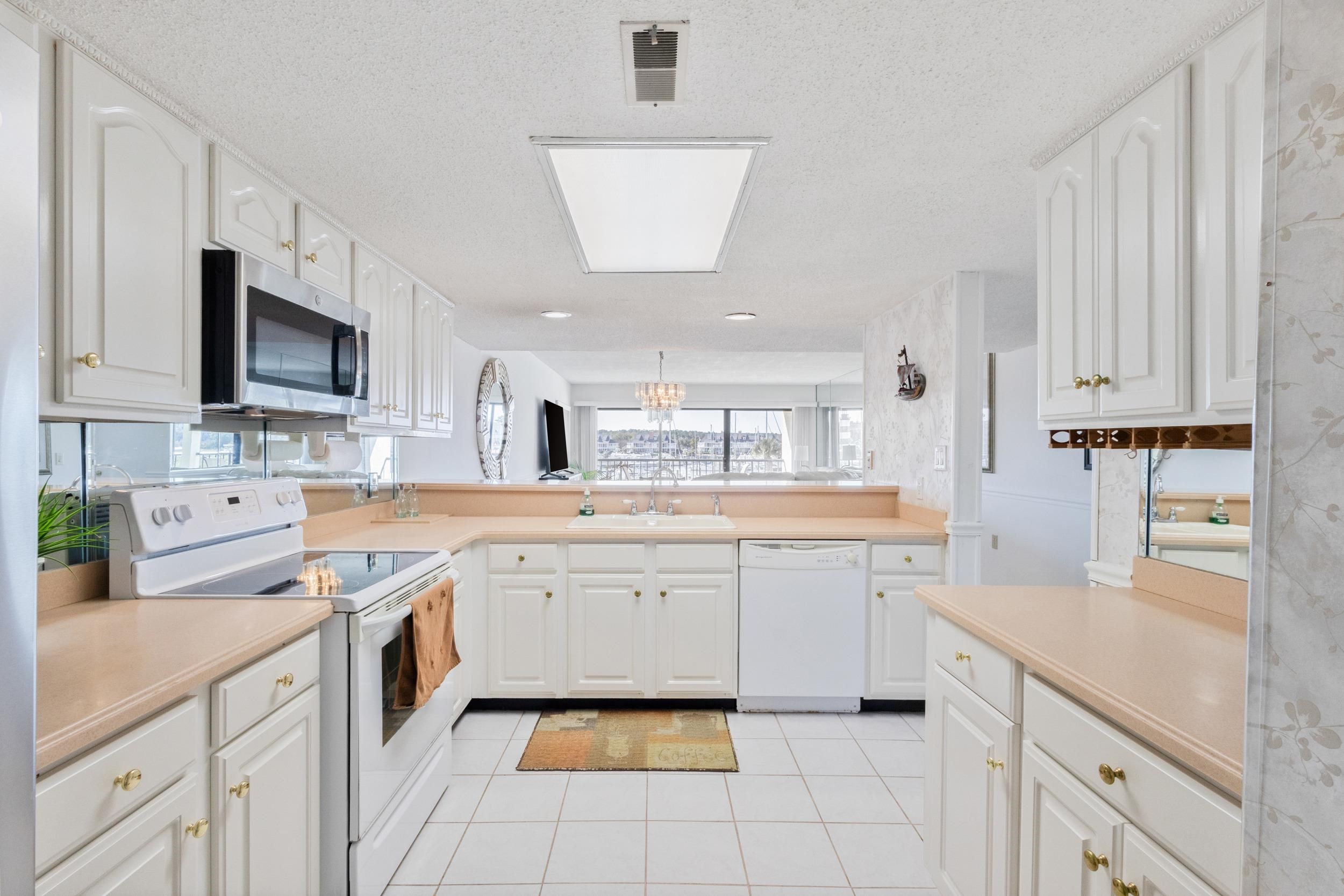 4390 Bimini Ct. Unit 207-C