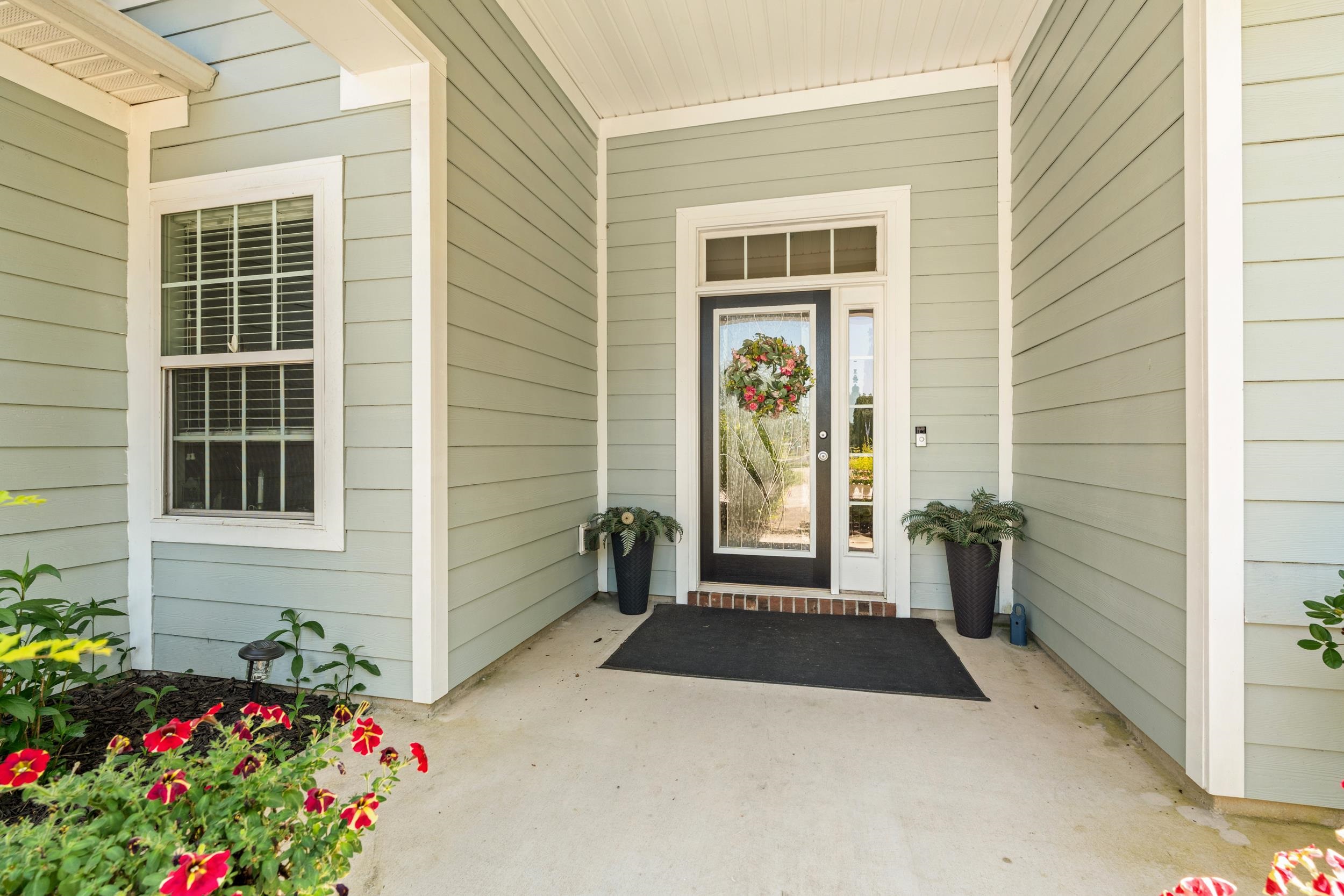 961 Foxtail Dr.
