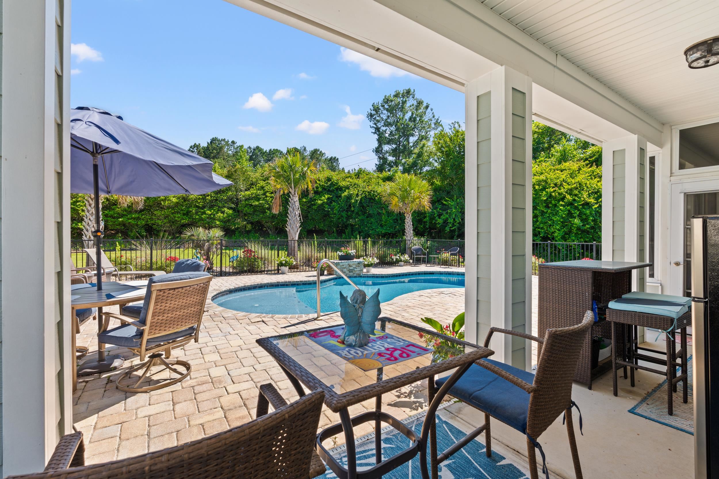 961 Foxtail Dr.
