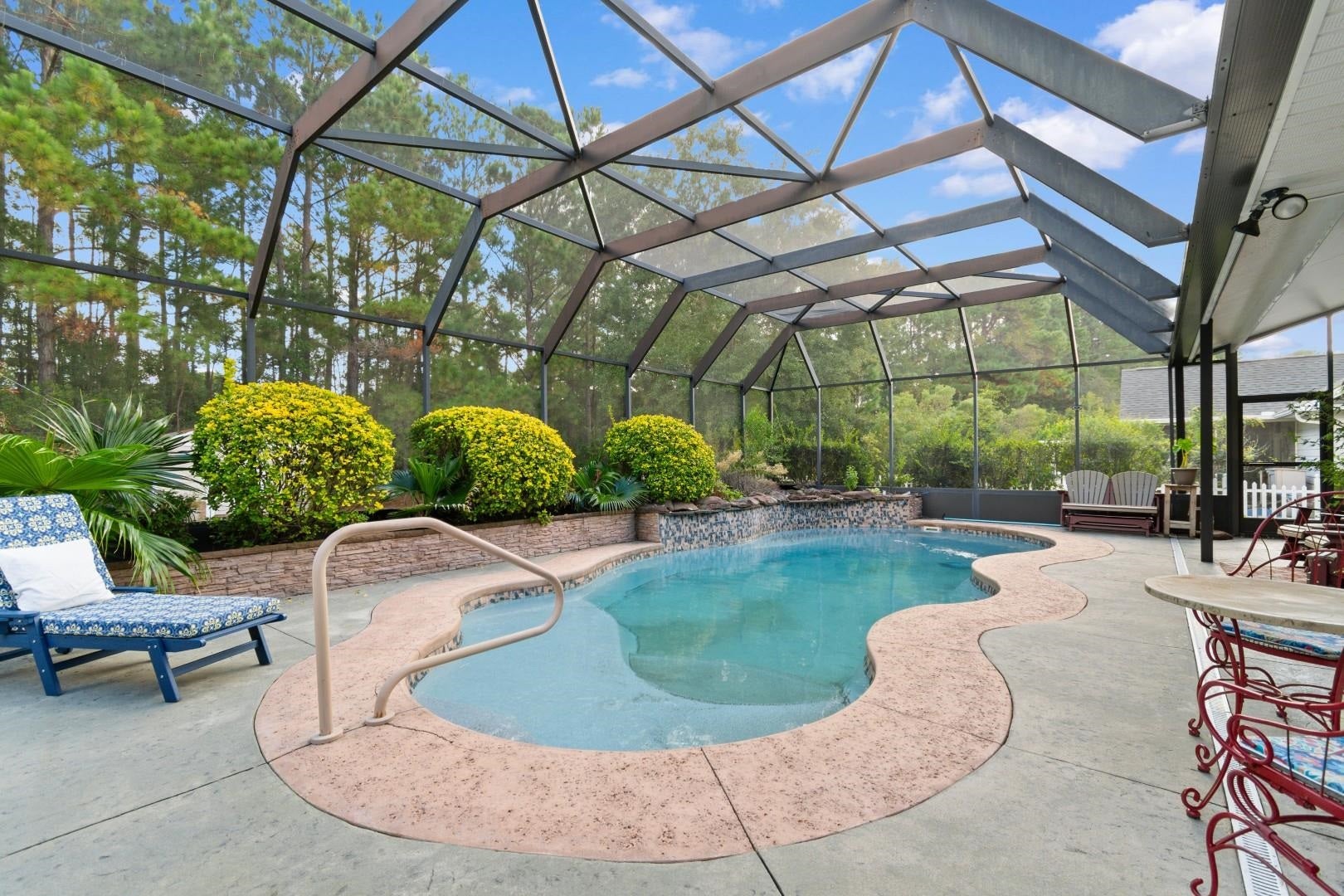 225 Hillsborough Dr.