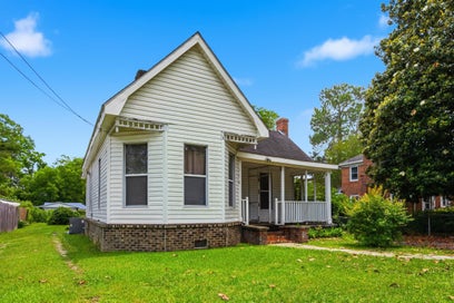 320 N Park St. Mullins SC 29574