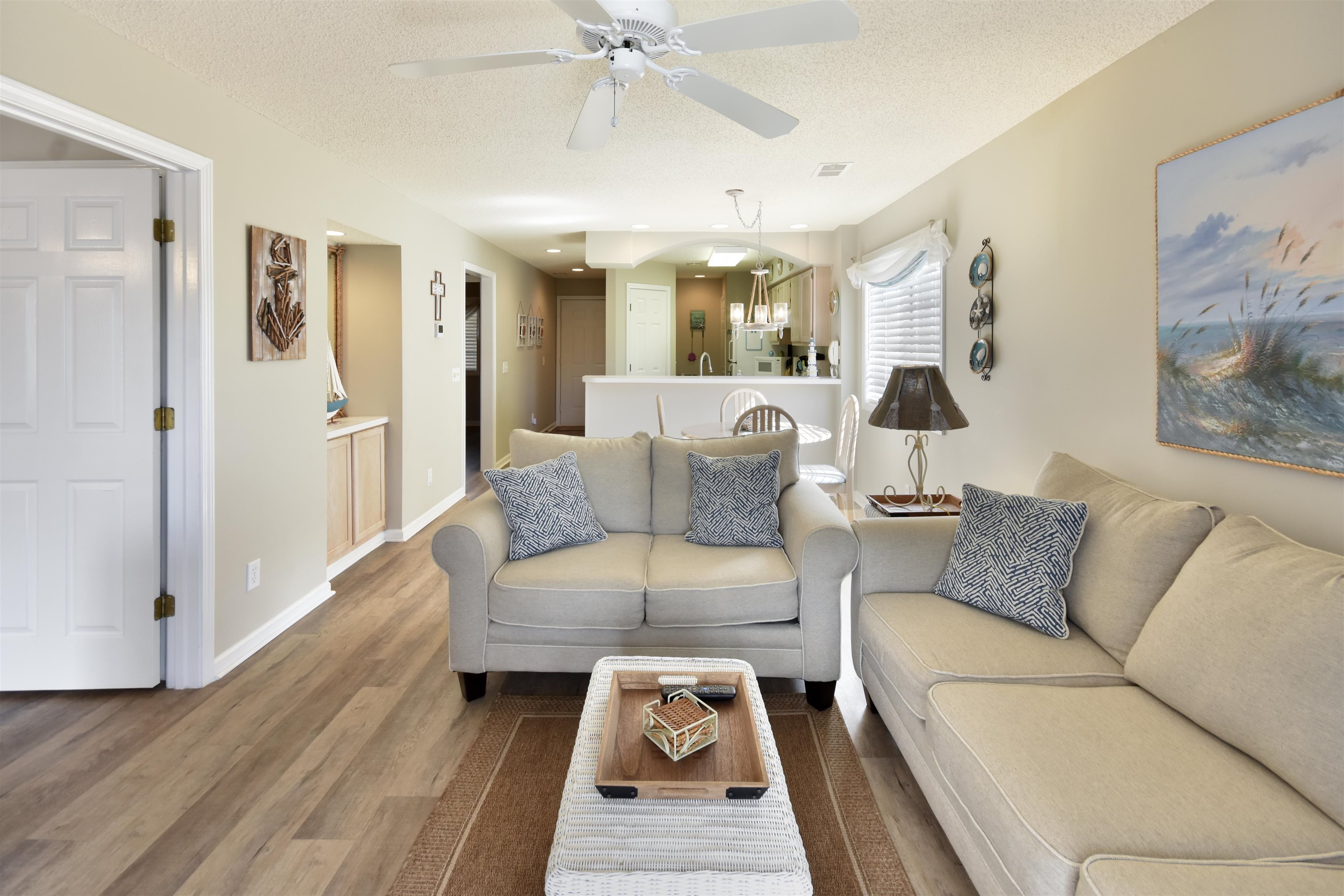 1900 Duffy St. L4
