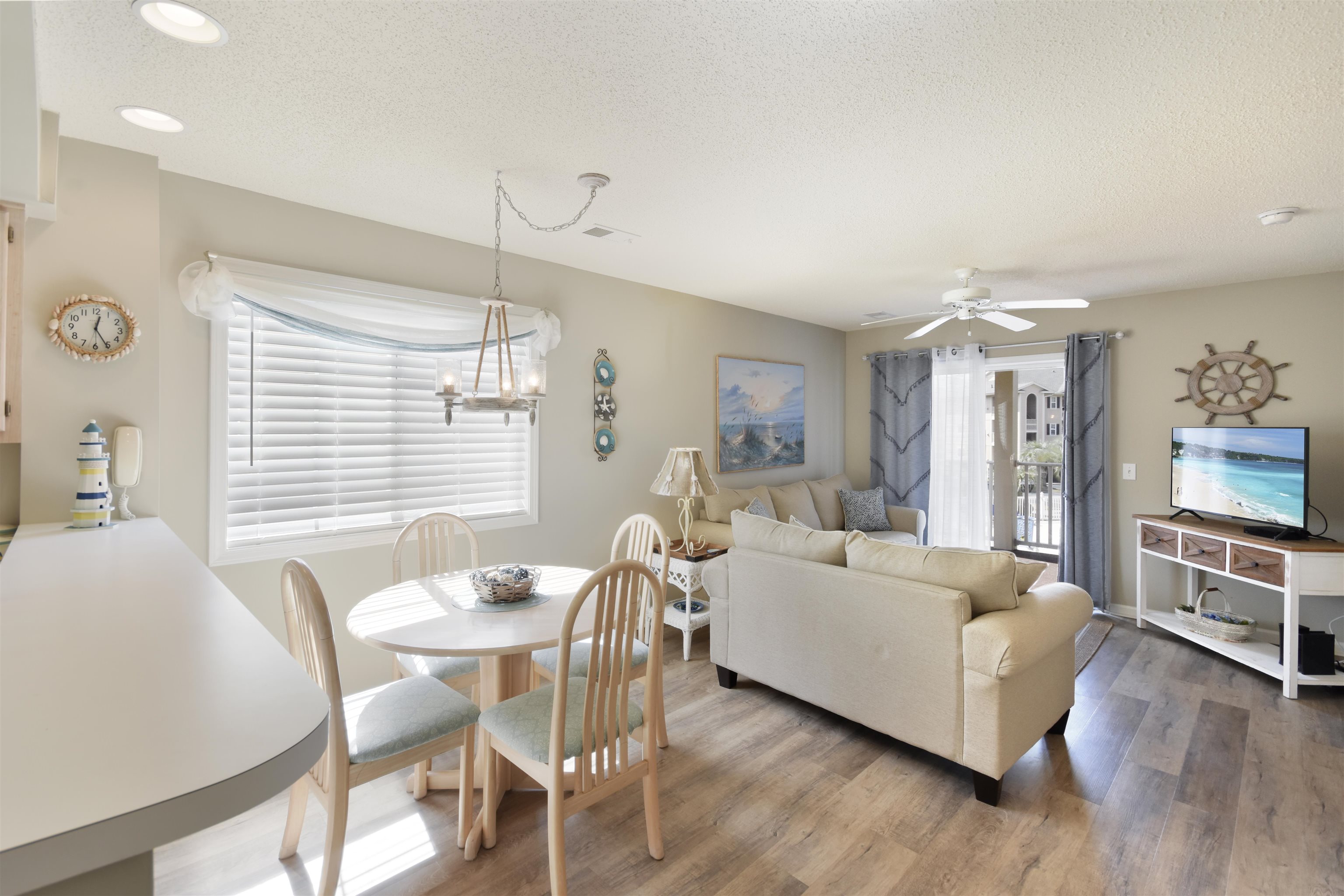 1900 Duffy St. L4