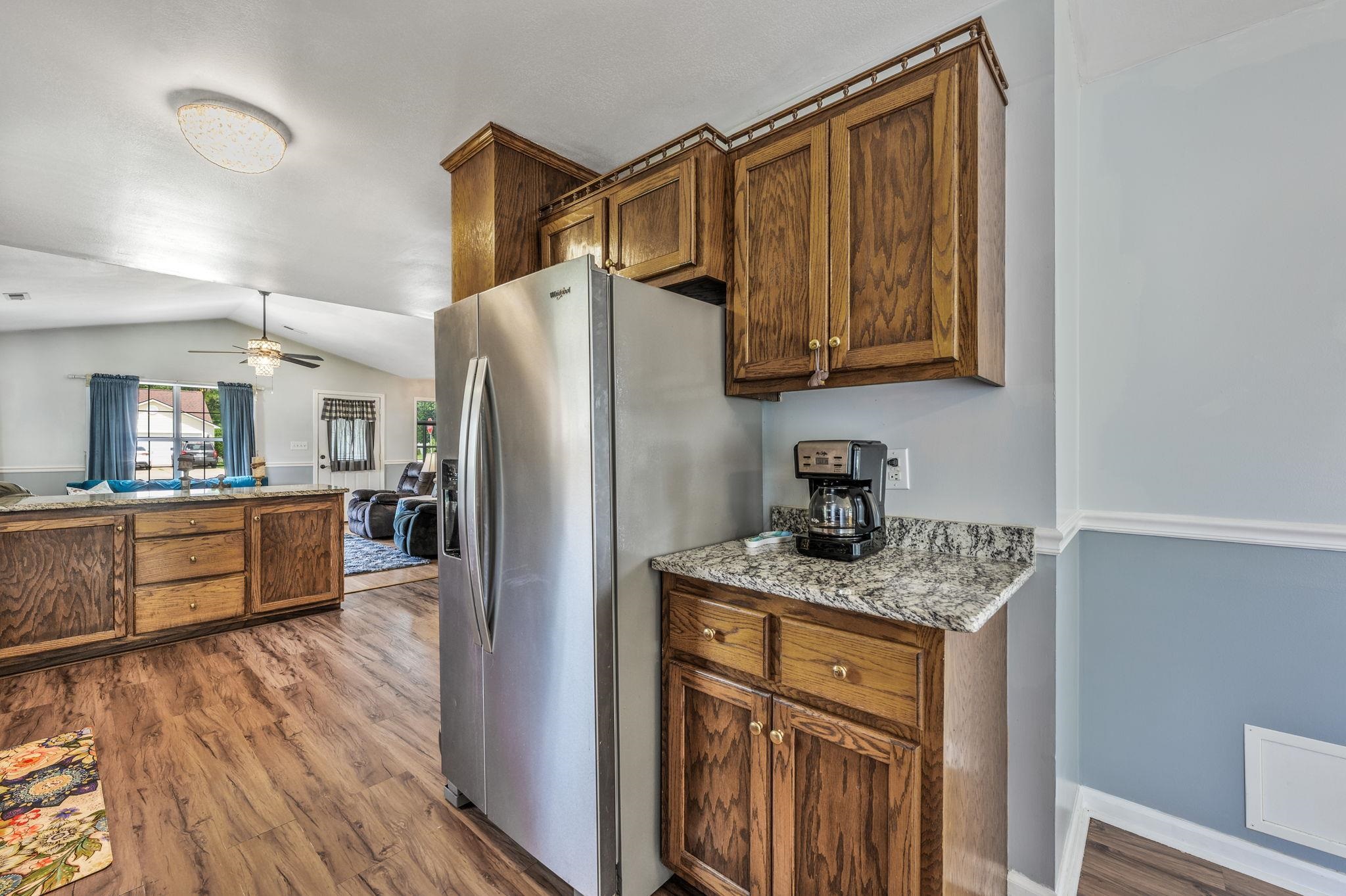 1001 Chateau Dr. - Photo 4