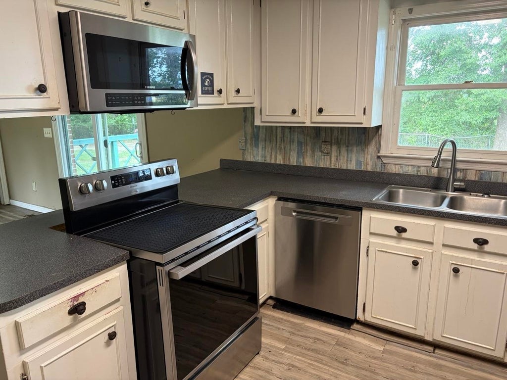 Photo of 1114 Pine Lake Rd, Marion, SC 29571 (MLS # 2618599)