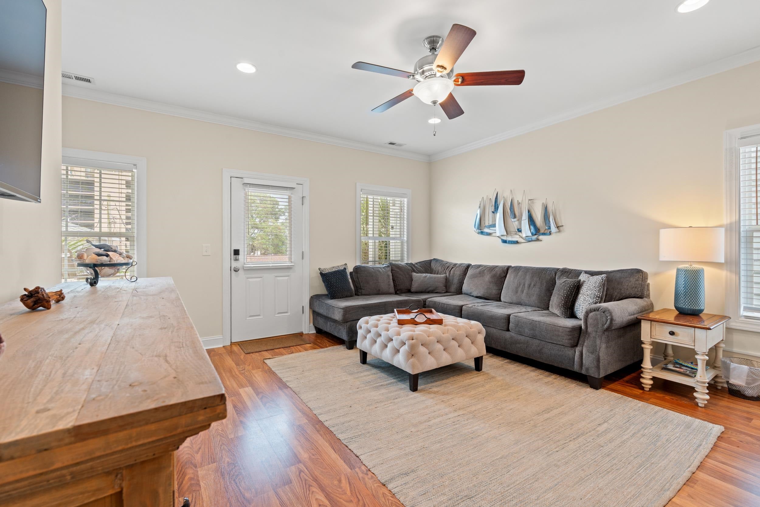 3806 Dunes St.