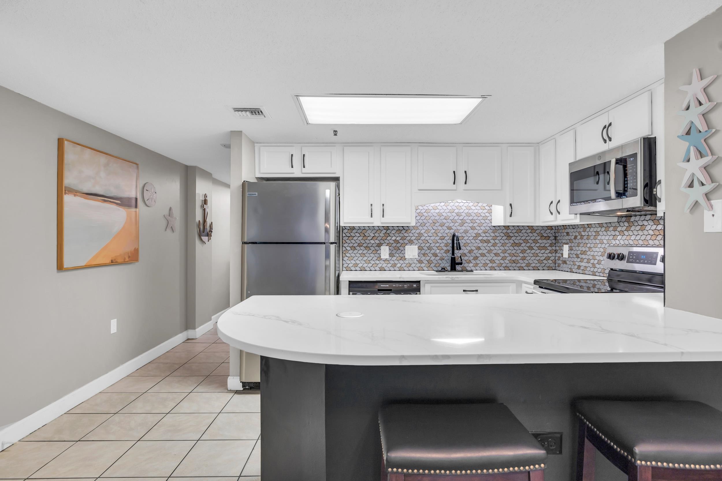 5511 N Ocean Blvd. 203