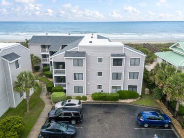 1820 N Ocean Blvd. 302D North Myrtle Beach SC 29582