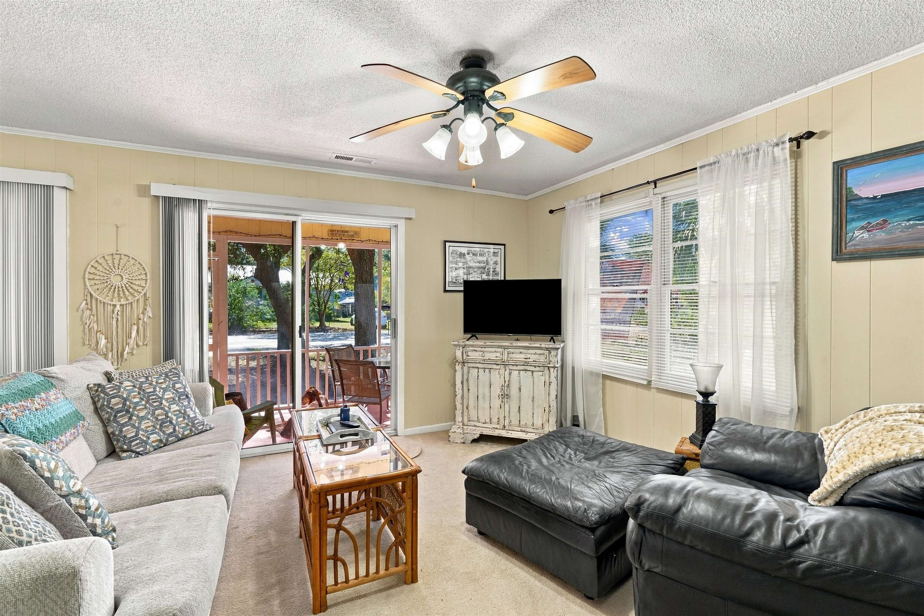 1618 Hillside Dr. S