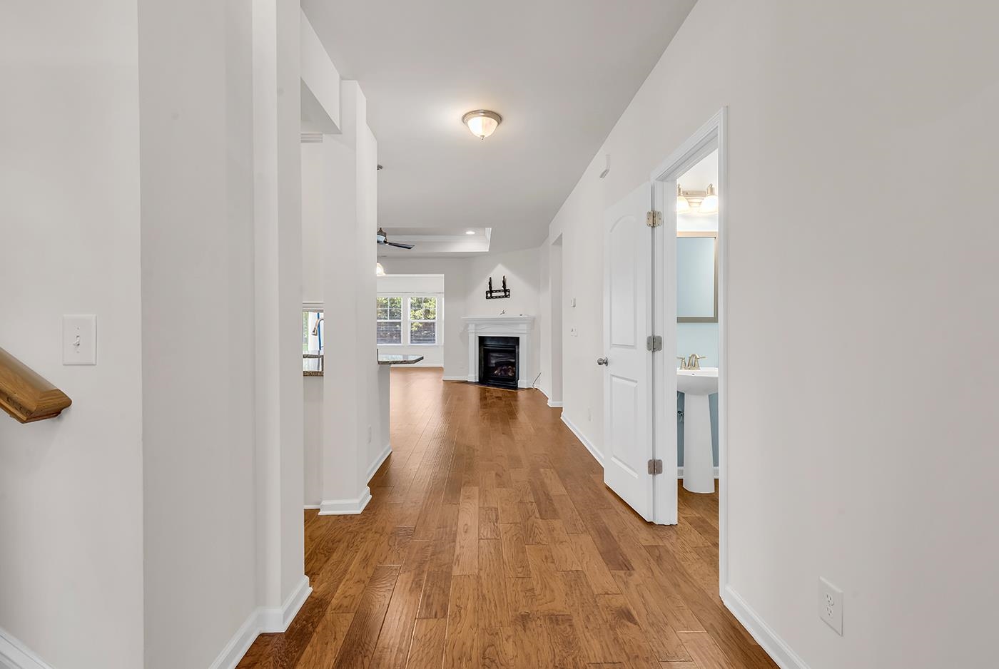 380 Palm Lakes Blvd.