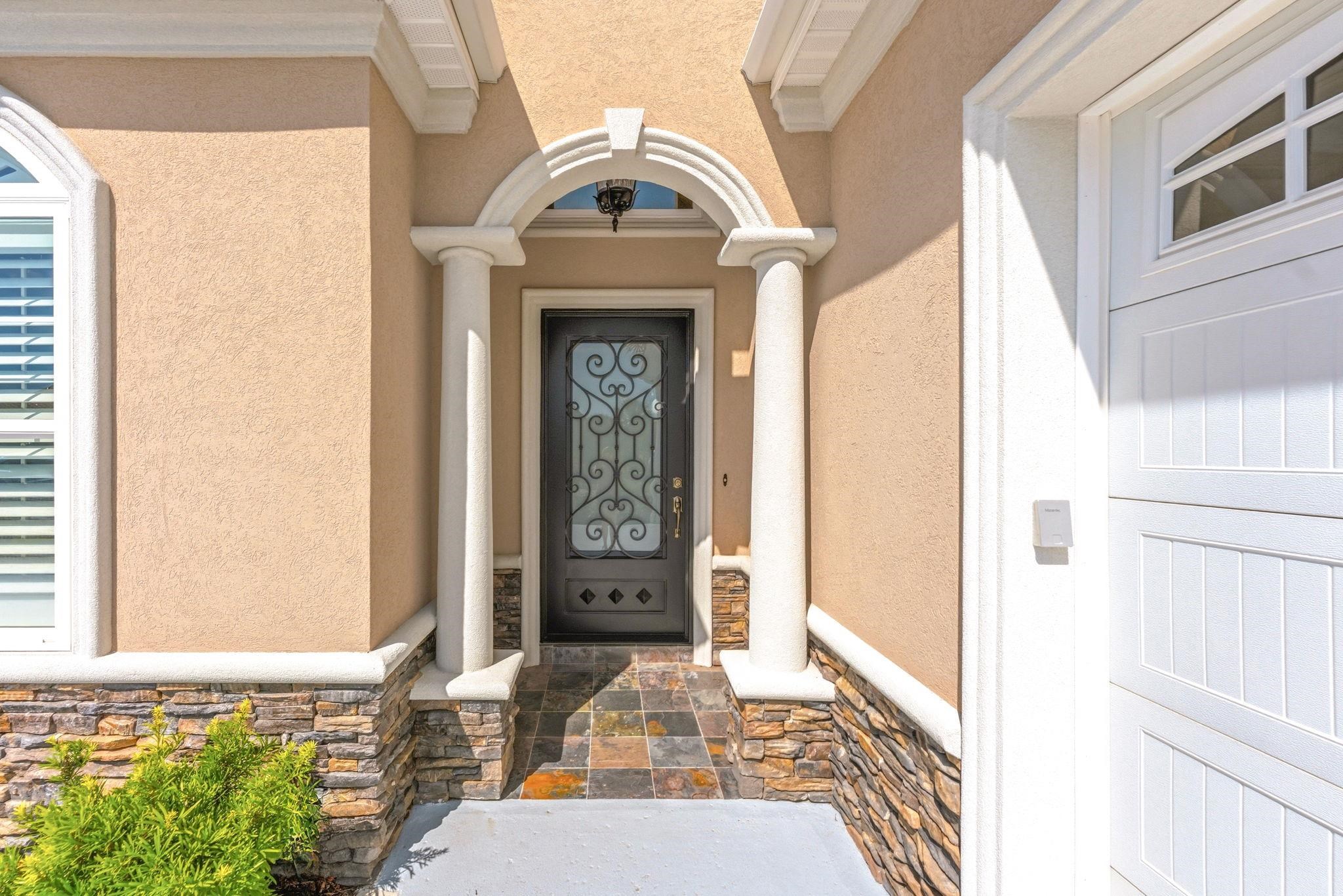 2117 Via Palma Dr.