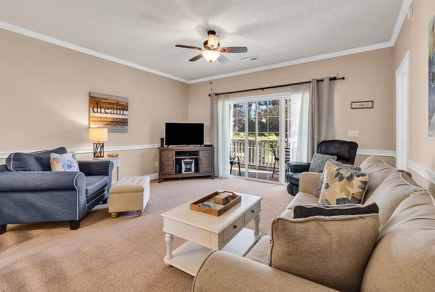 4231 Hibiscus Dr. 7-102