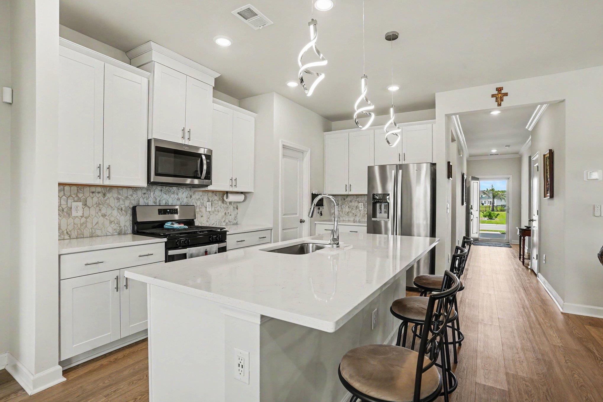 415 Rollins Dr.