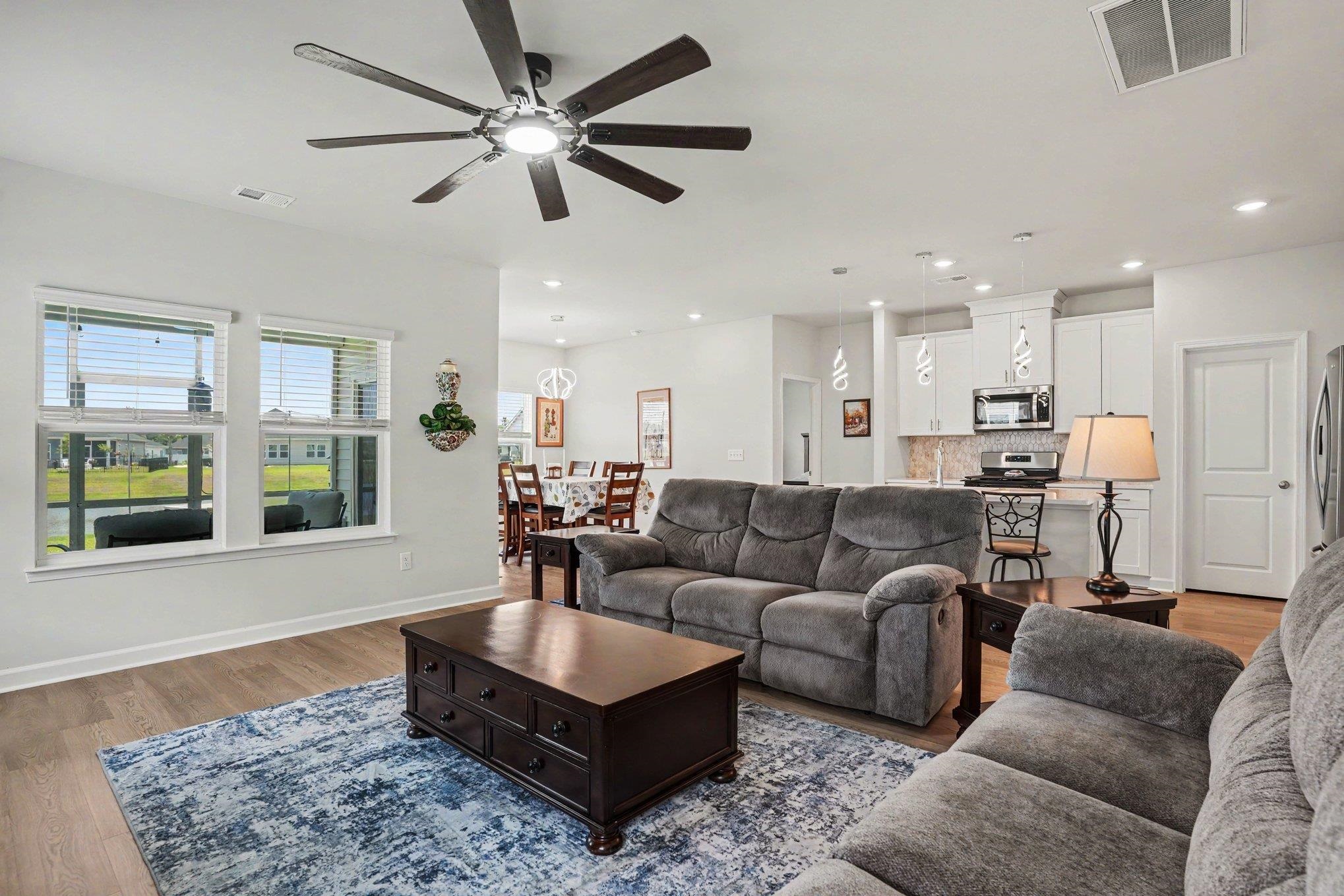 415 Rollins Dr.
