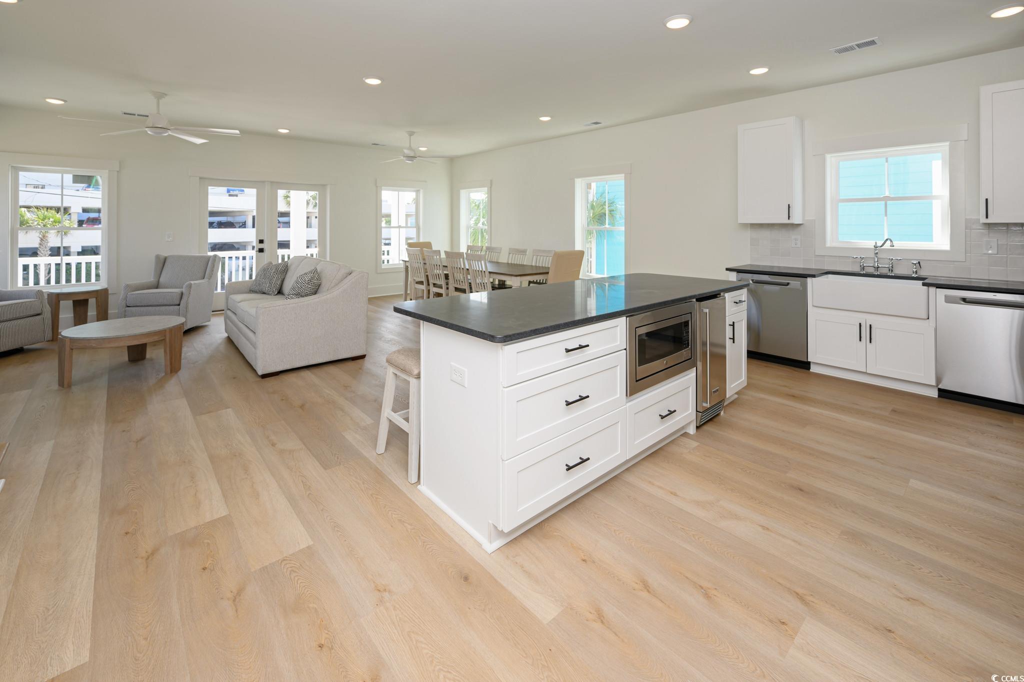 1211-B N Waccamaw Dr.