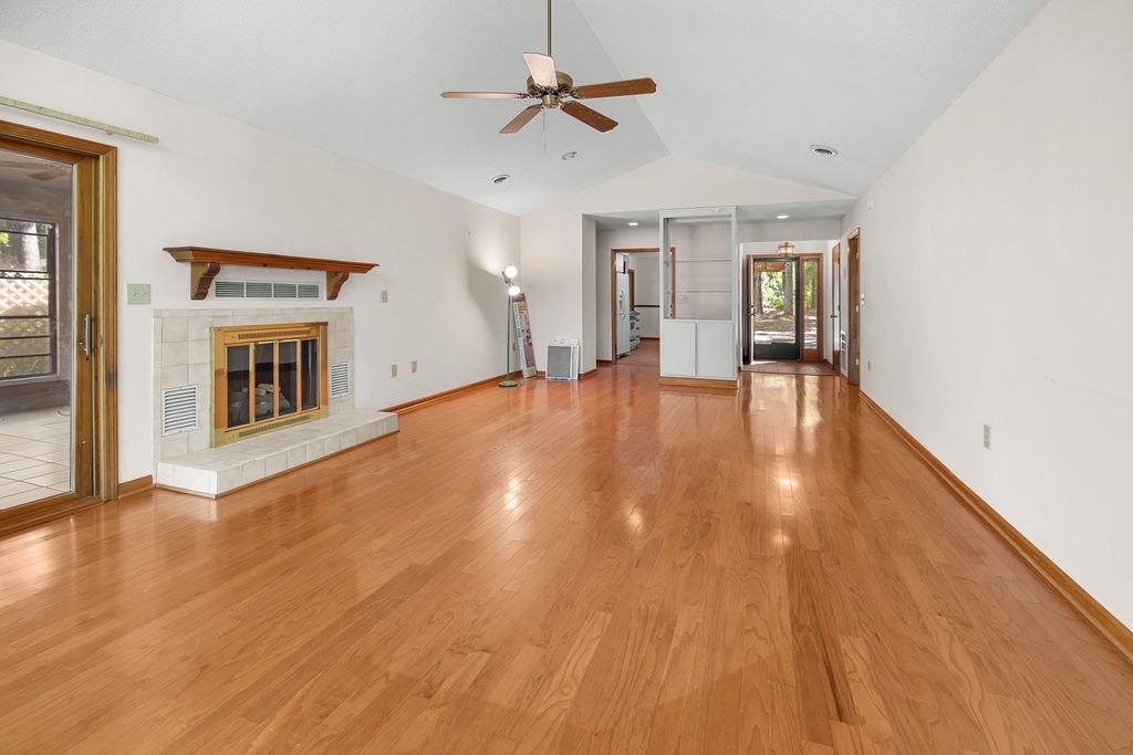 2204 Jefferson Circle