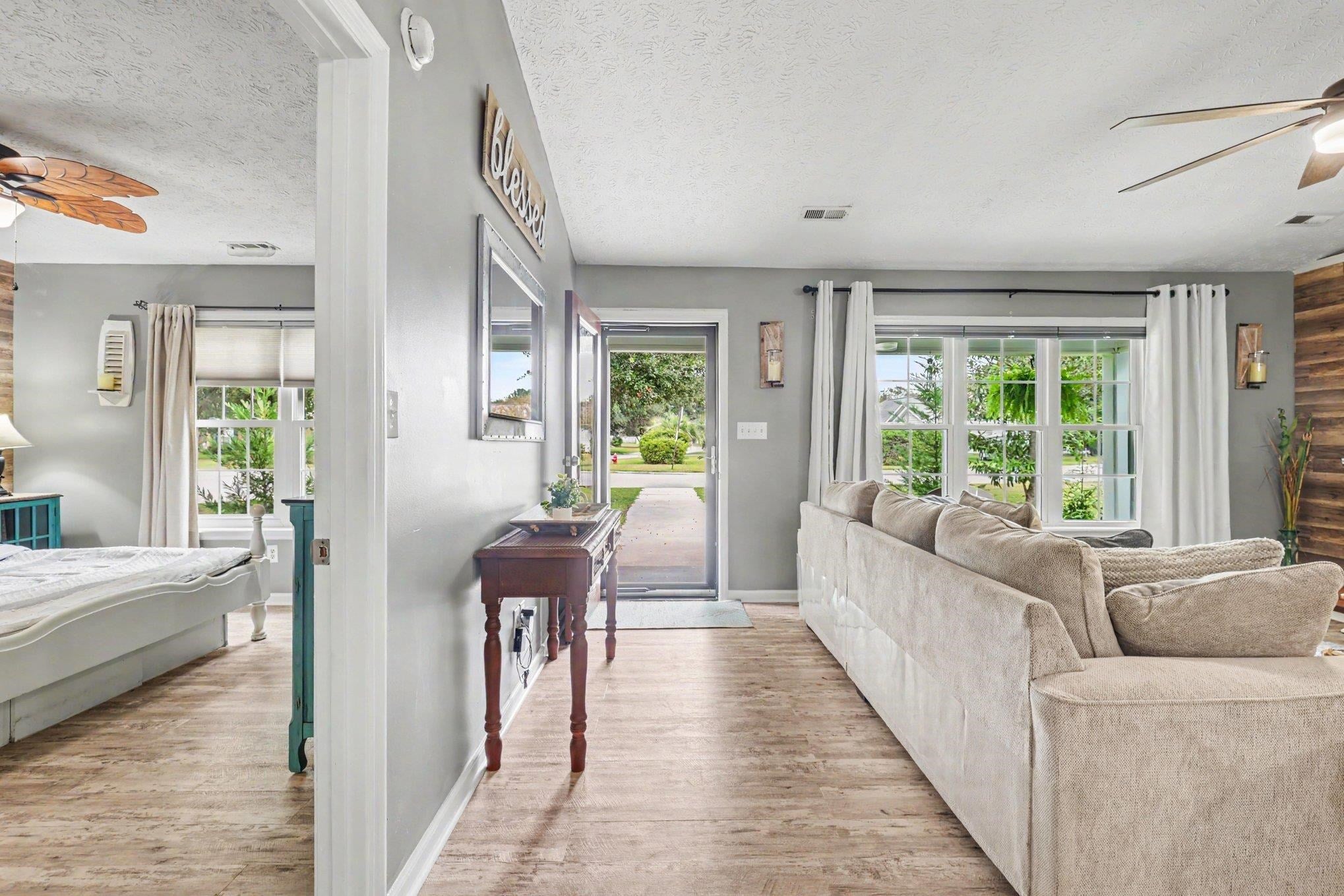 1083 Courtyard Dr.