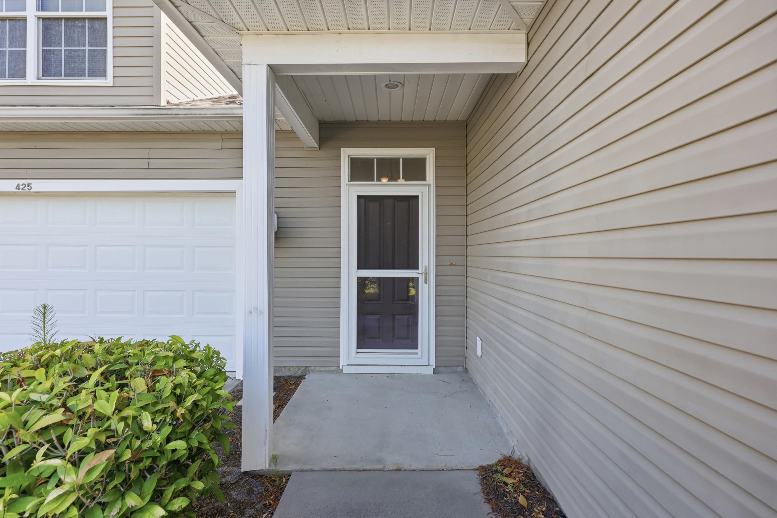 425 Cypress View Ave.